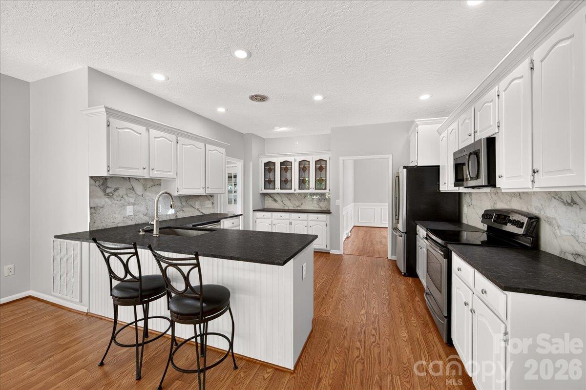 8636 Sherrills Creek Drive Property Photo 17