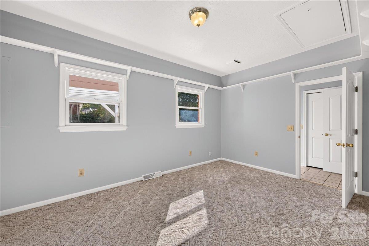 8636 Sherrills Creek Drive Property Photo 22