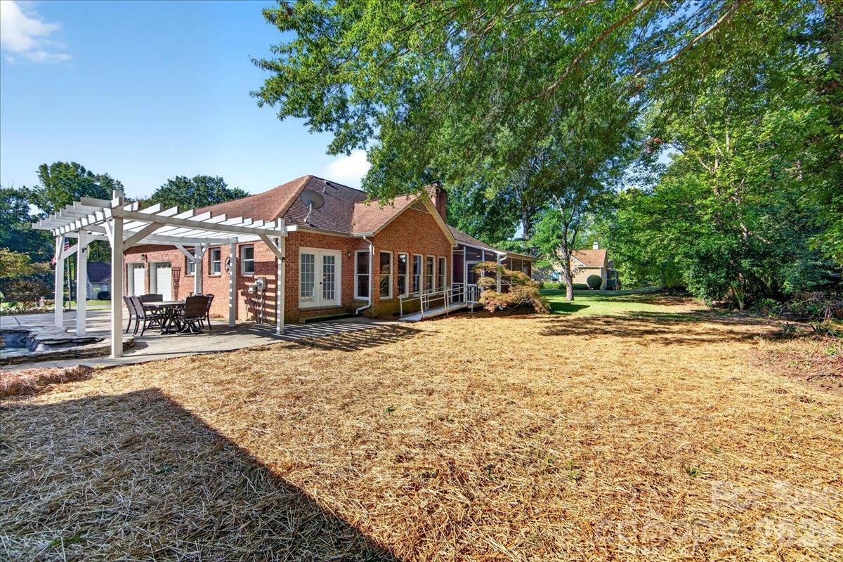 8636 Sherrills Creek Drive Property Photo 39