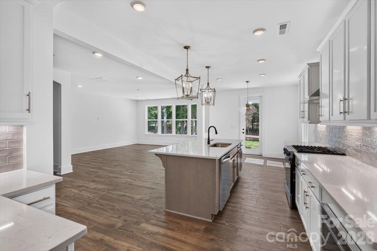4927 Potter Road Property Photo 13