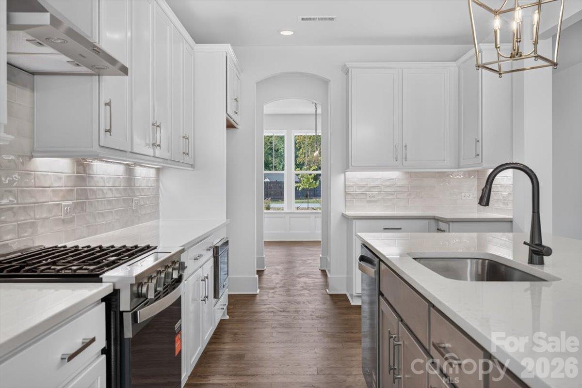 4927 Potter Road Property Photo 17