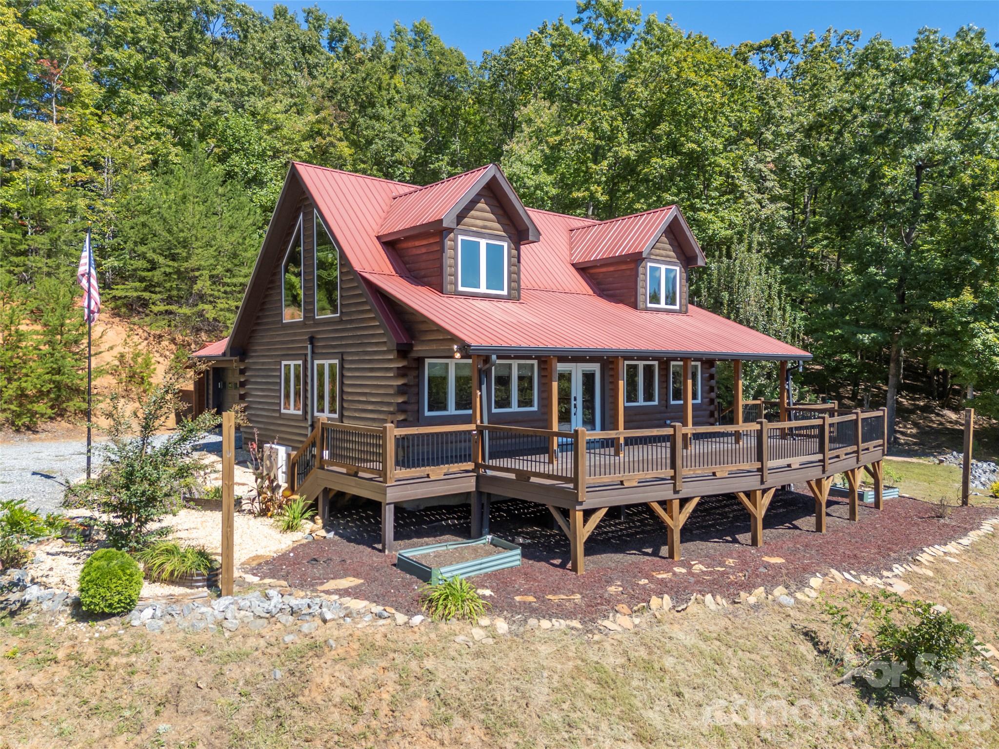 642 Mountain Lookout Drive Property Photo 1