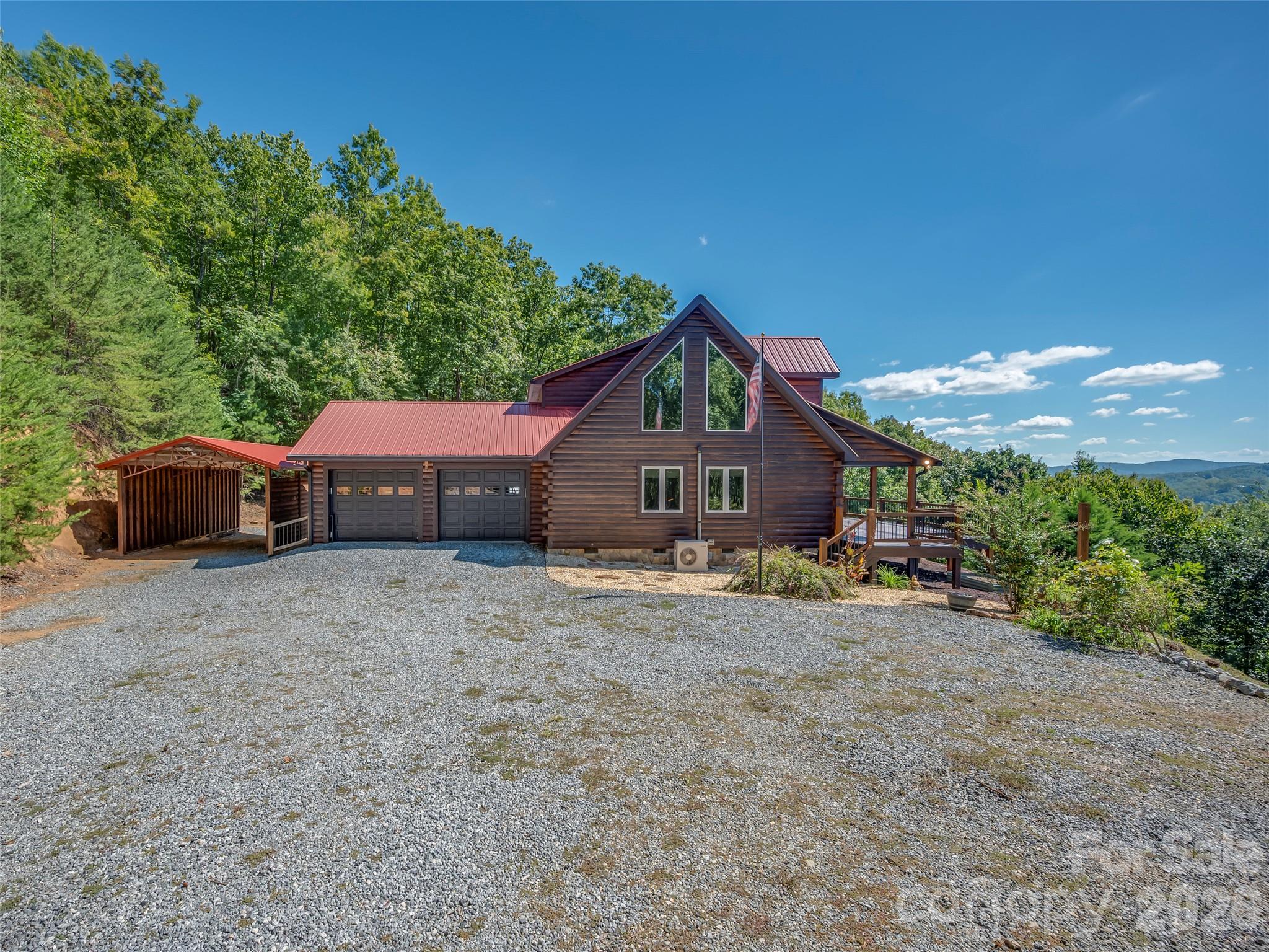 642 Mountain Lookout Drive Property Photo 3