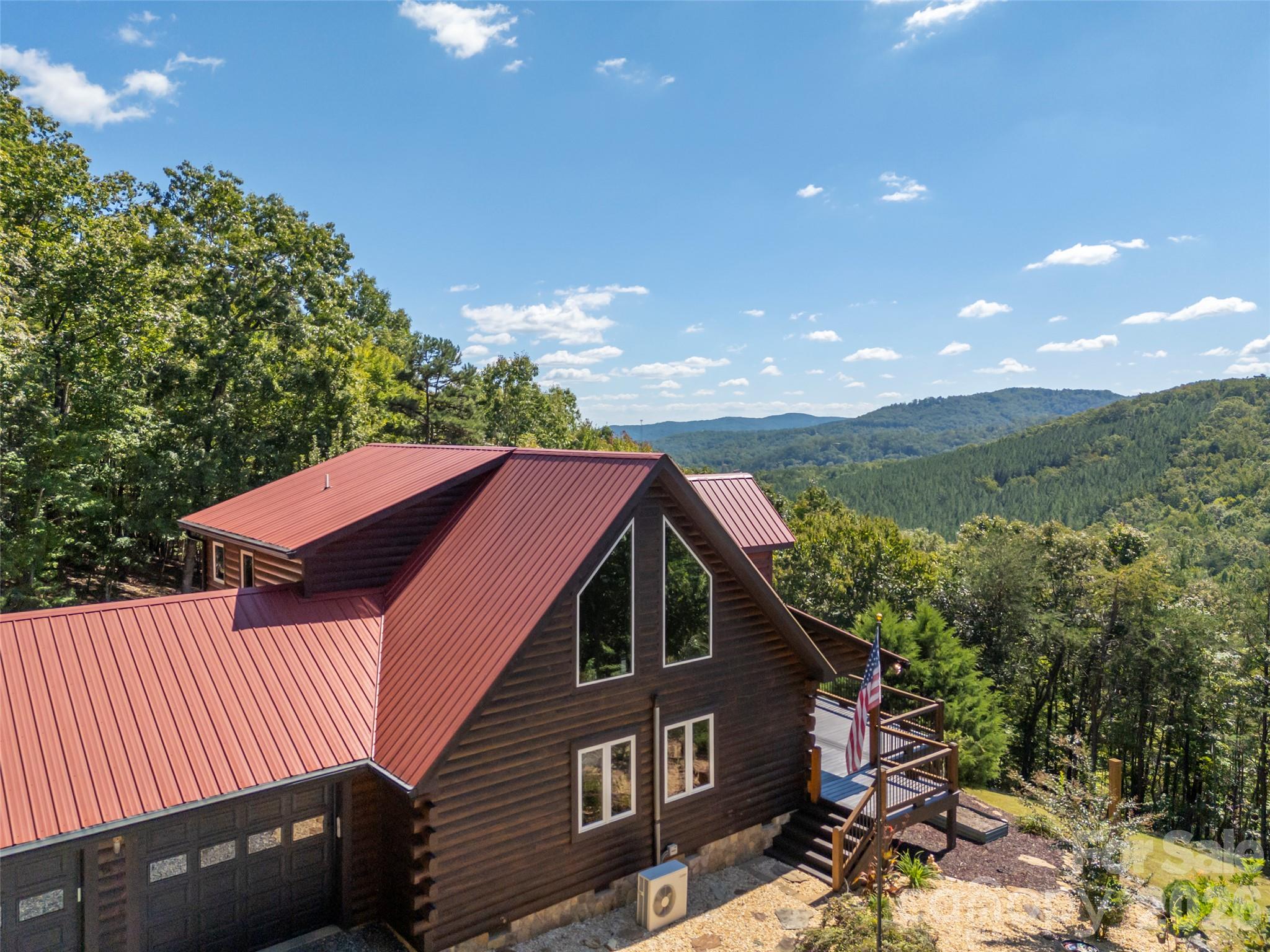 642 Mountain Lookout Drive Property Photo 5