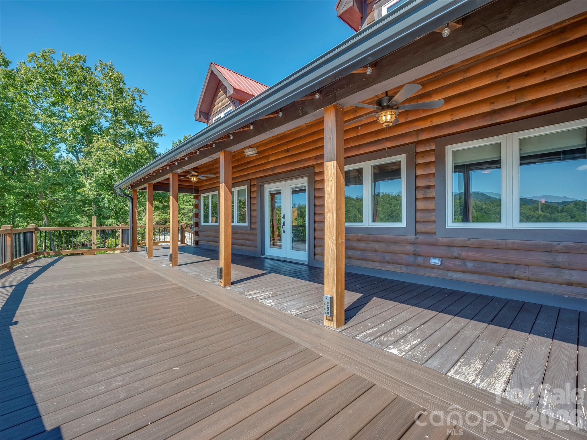 642 Mountain Lookout Drive Property Photo 11