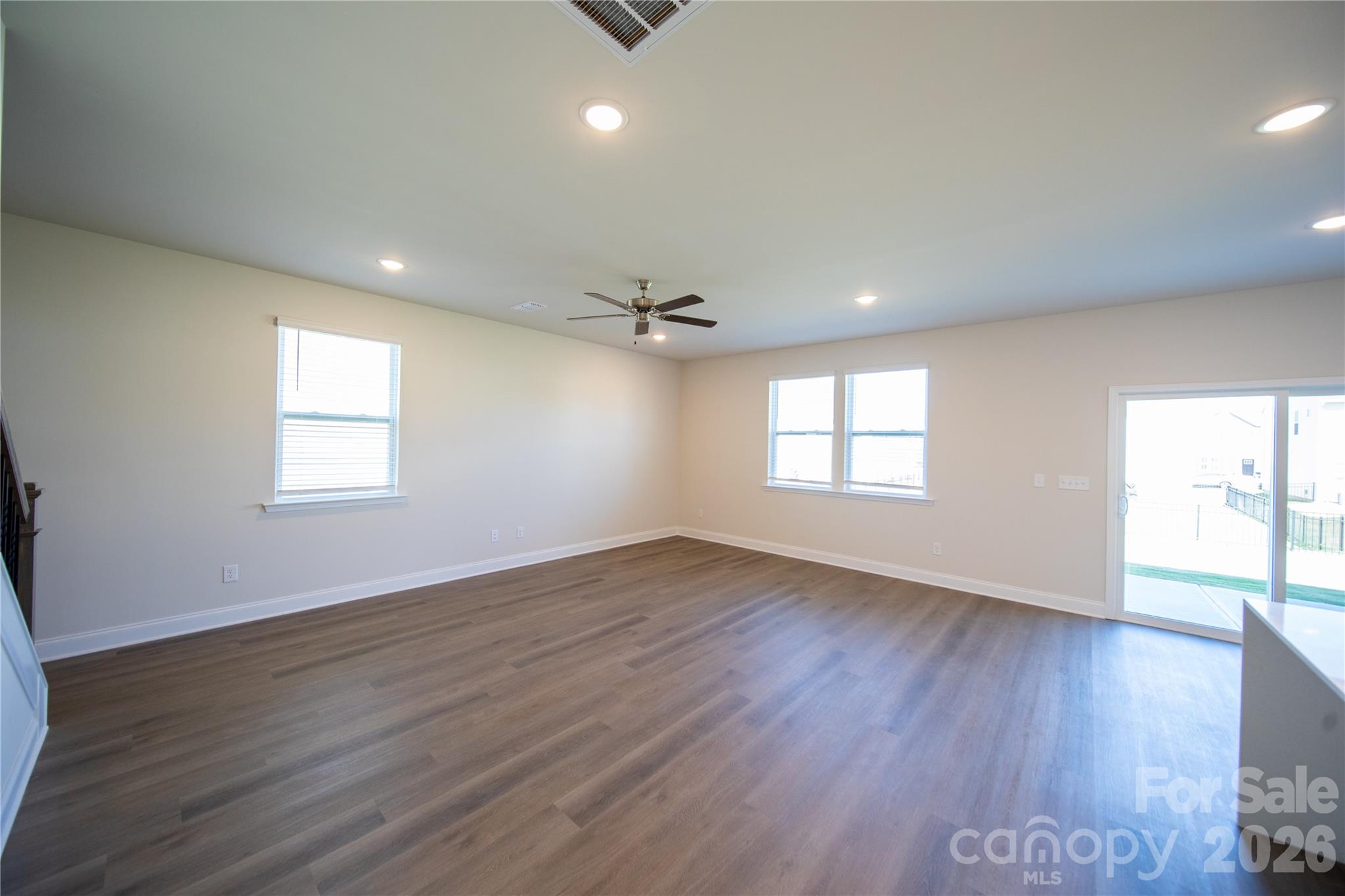 539 Larragan Drive Property Photo 4