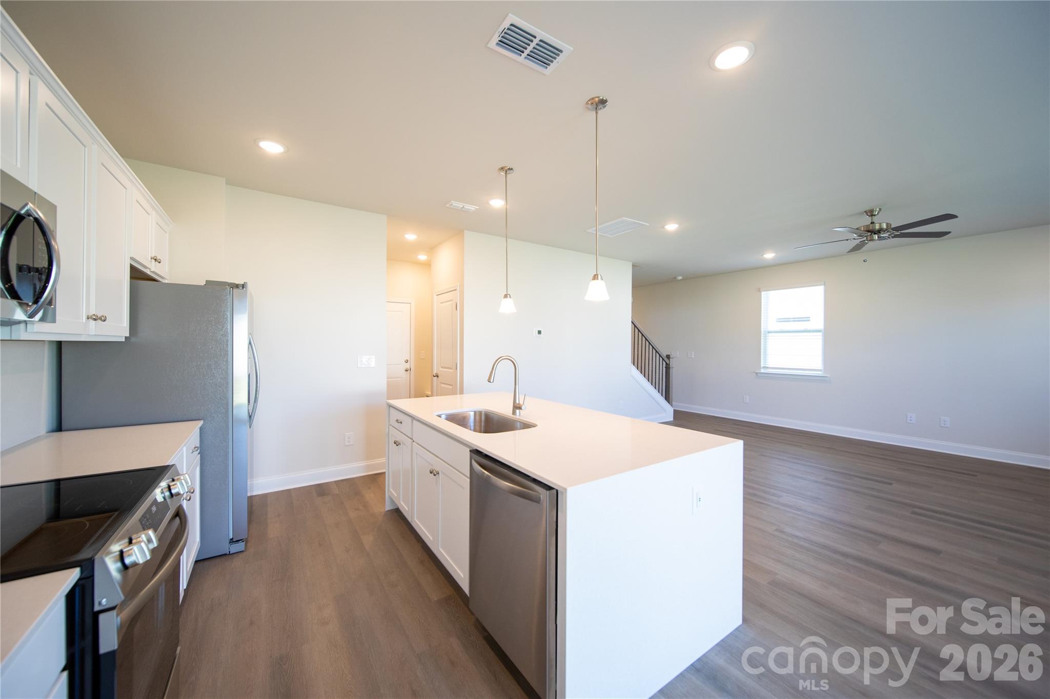 539 Larragan Drive Property Photo 9