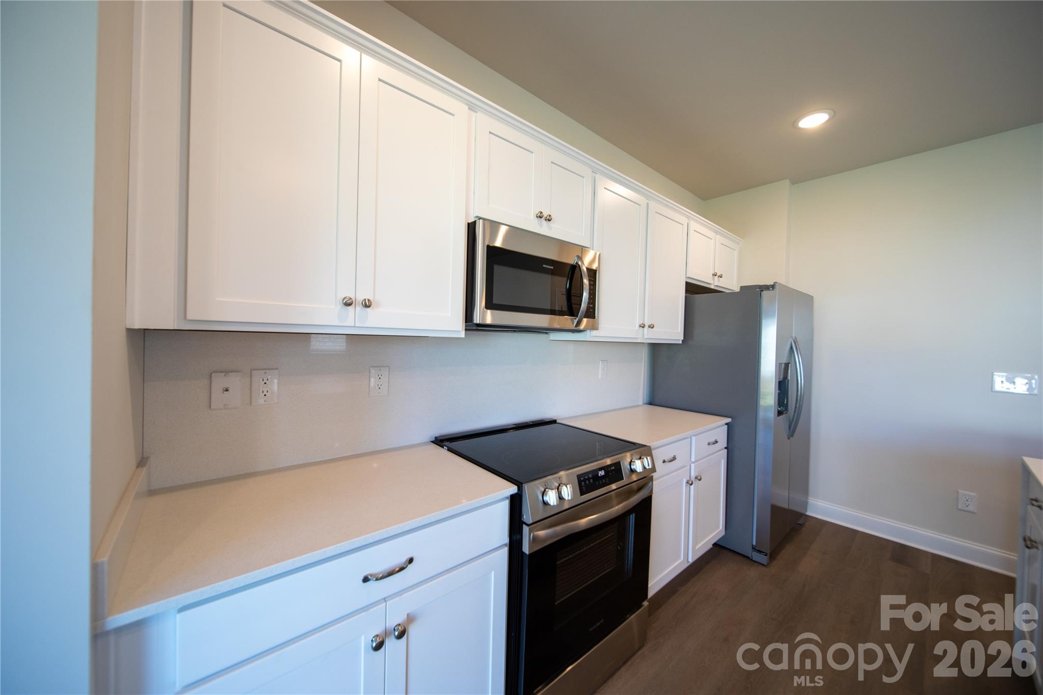 539 Larragan Drive Property Photo 10