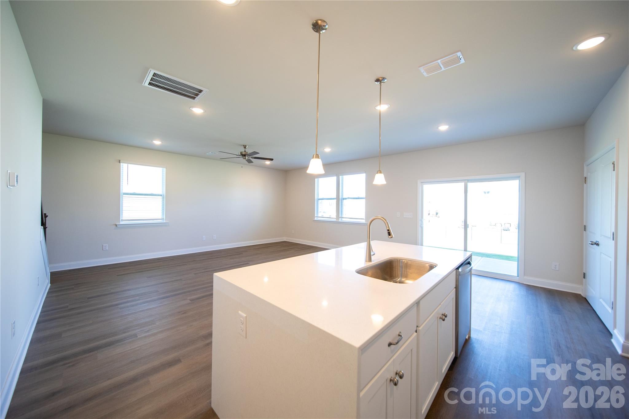 539 Larragan Drive Property Photo 11