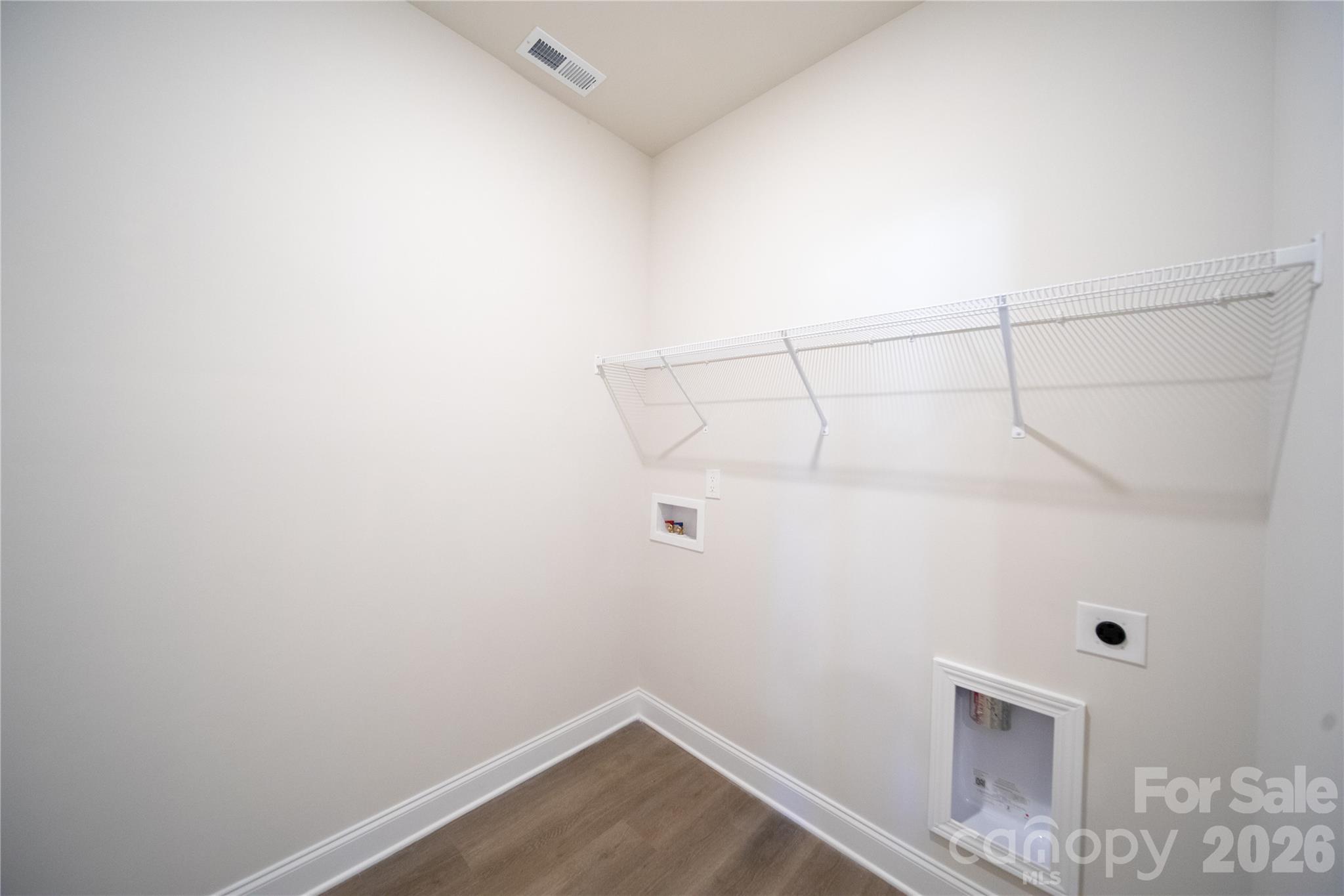 539 Larragan Drive Property Photo 13