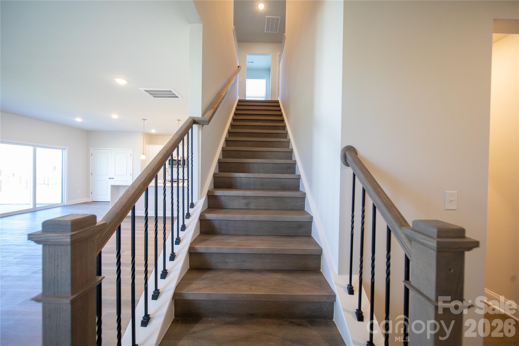 539 Larragan Drive Property Photo 14