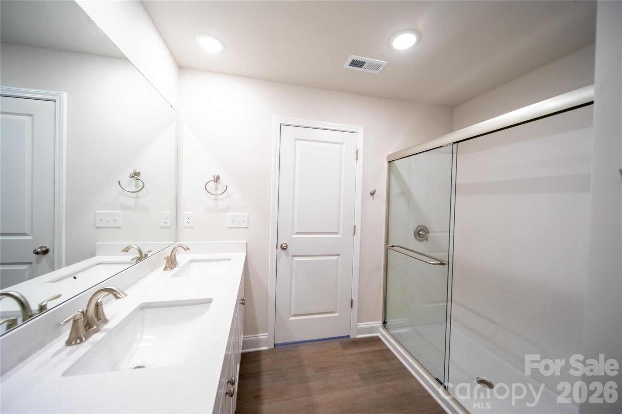 539 Larragan Drive Property Photo 16
