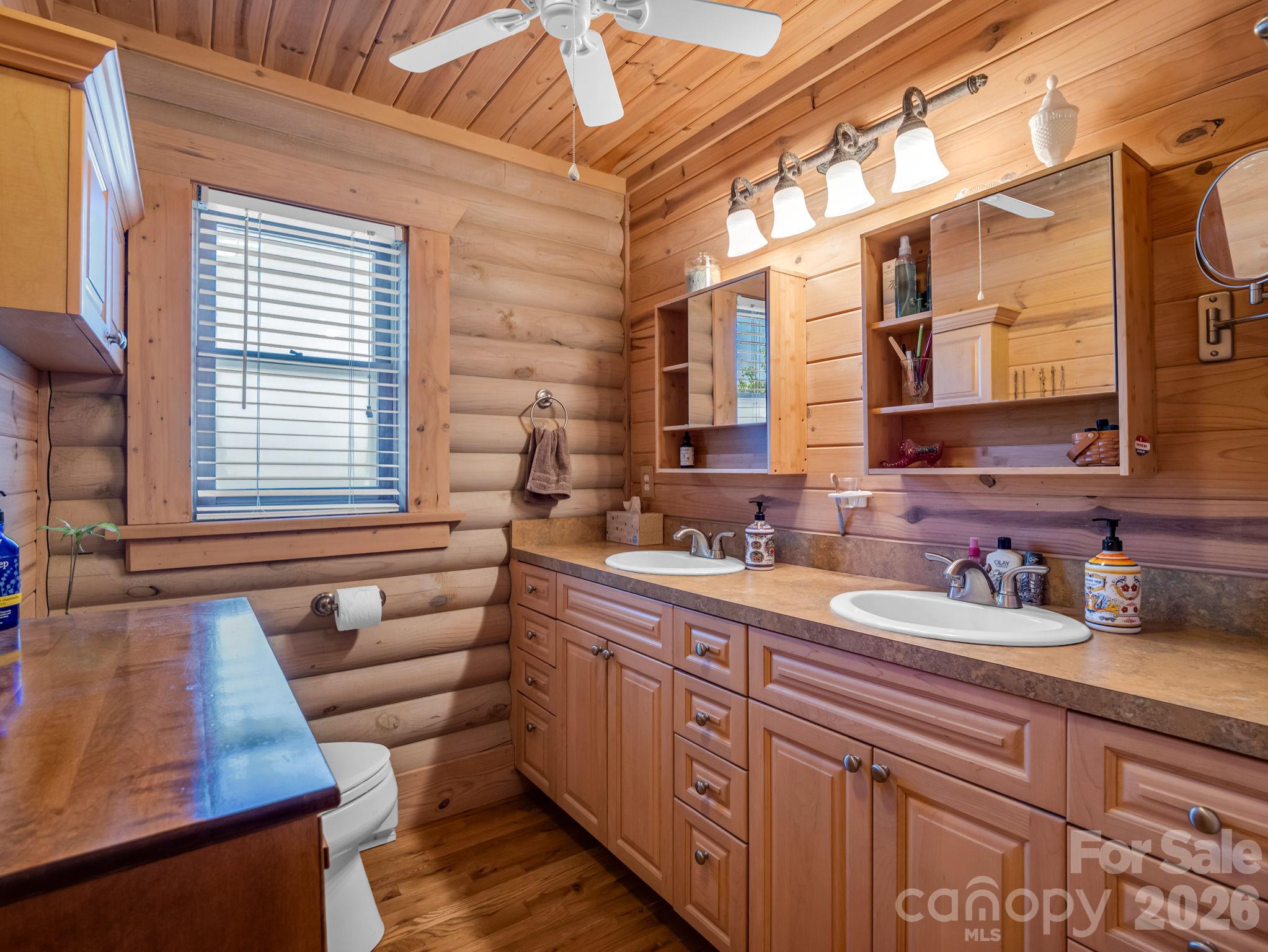 762 Valley View Drive Property Photo 16
