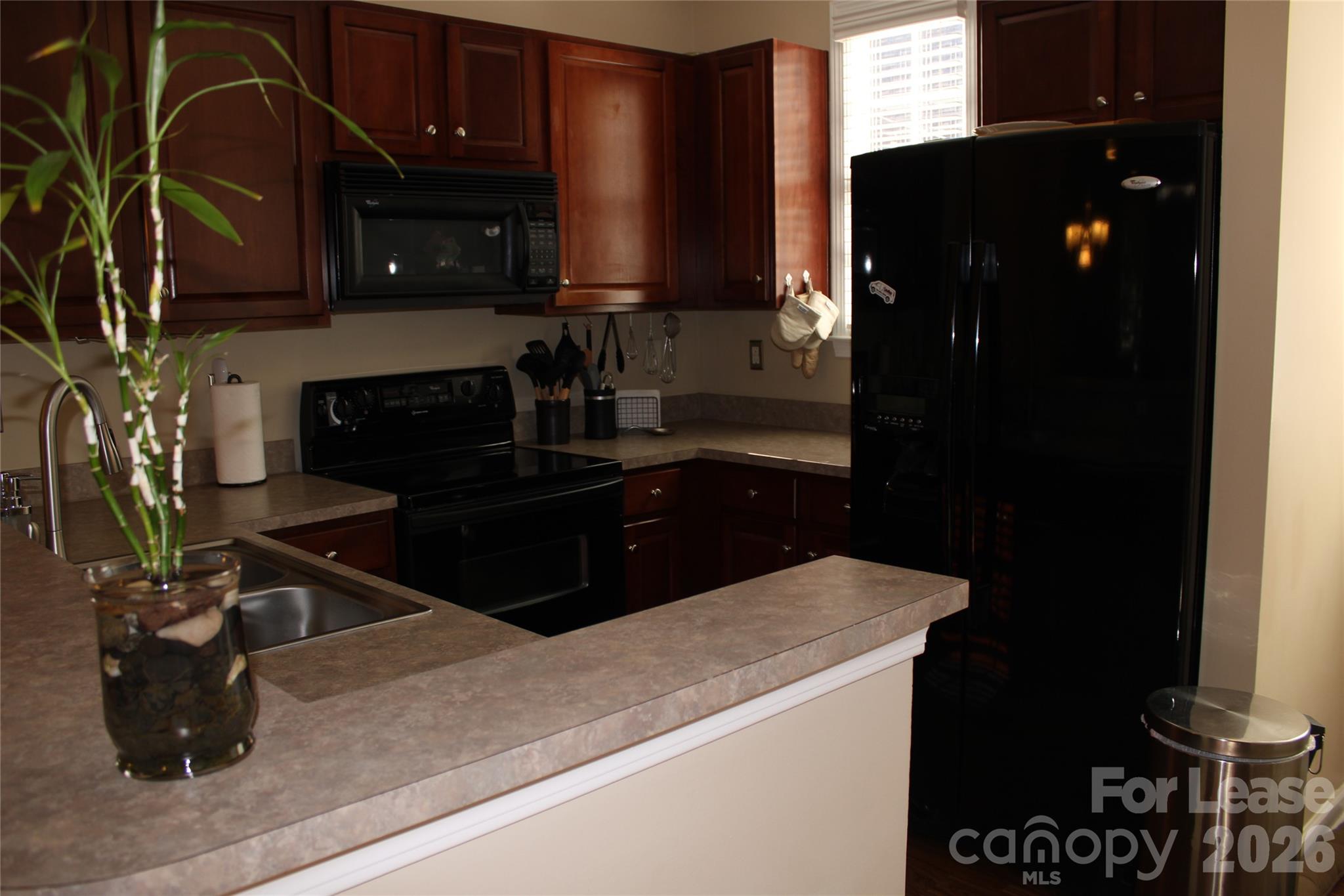 13708 Anthea Lane Property Photo 4