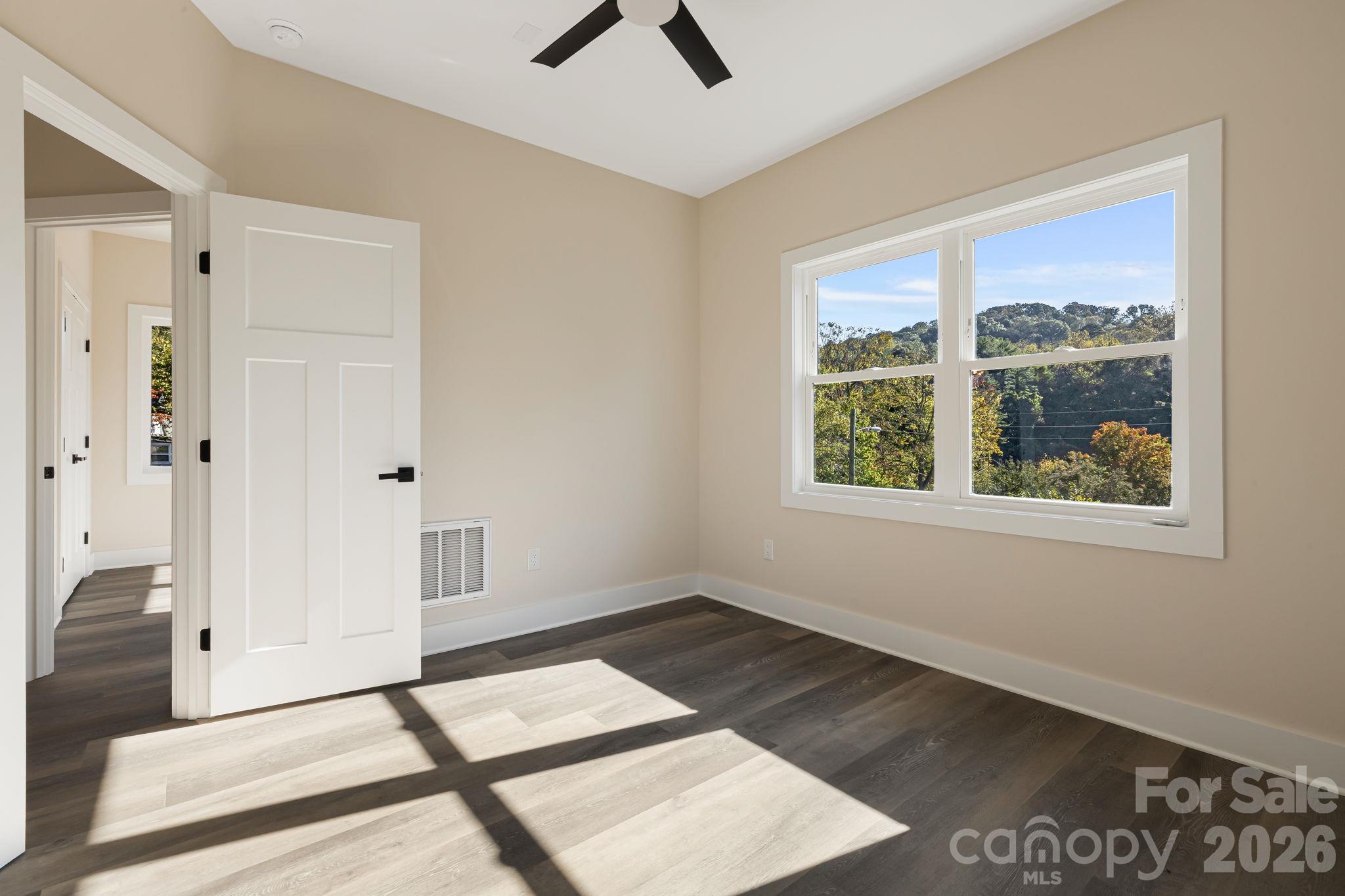 31 Elkwood Avenue Property Photo 32