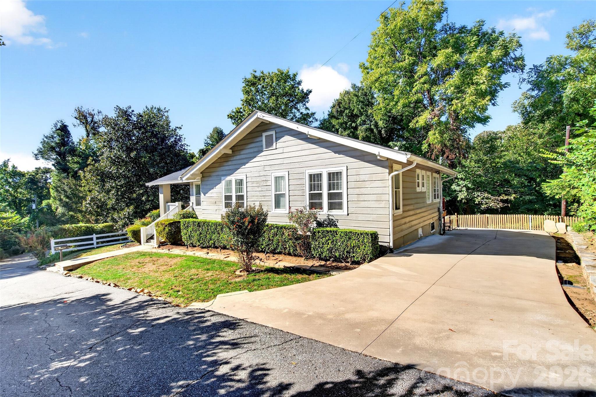 26 Hillside Drive Property Photo 4