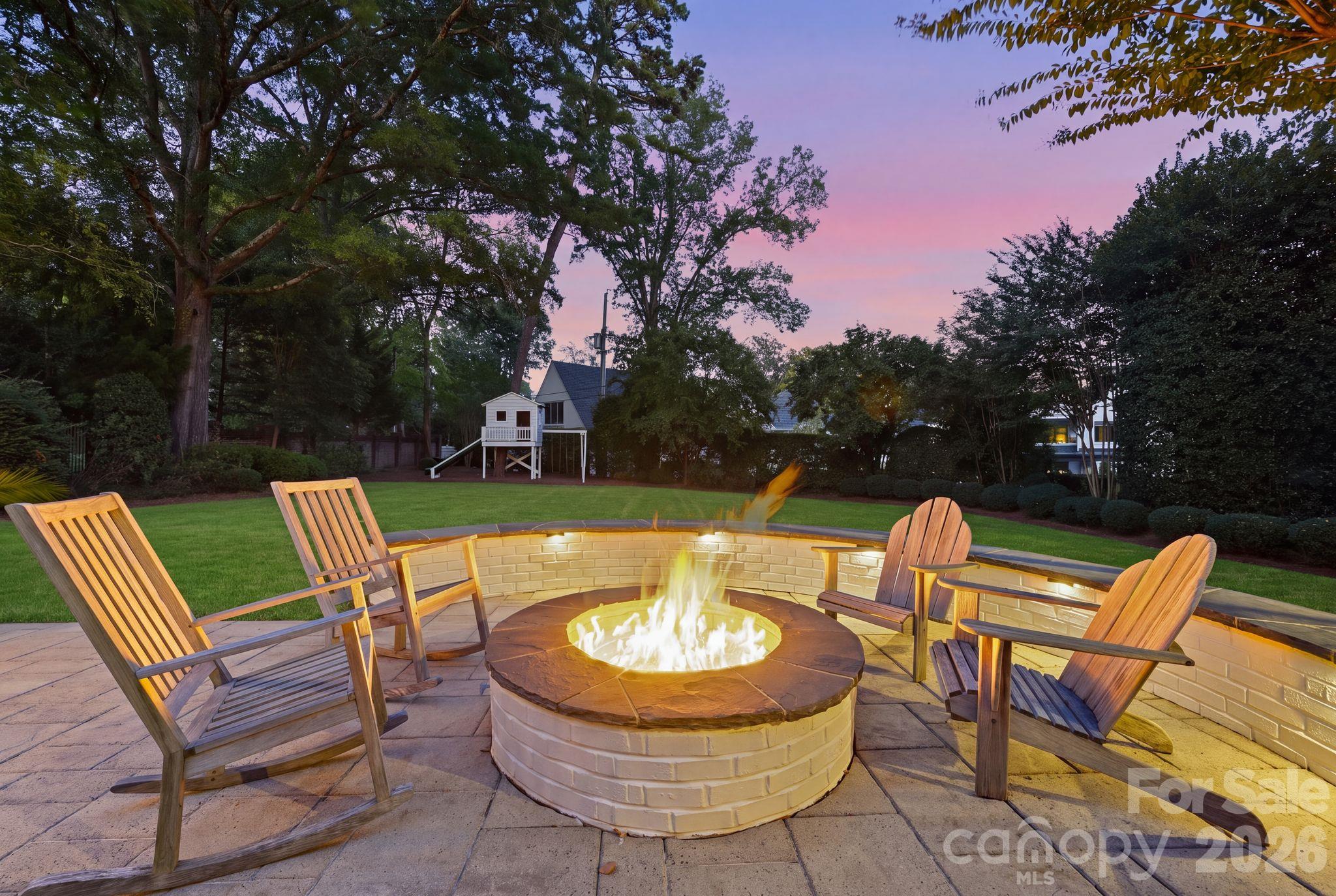 2419 Overhill Road Property Photo 8