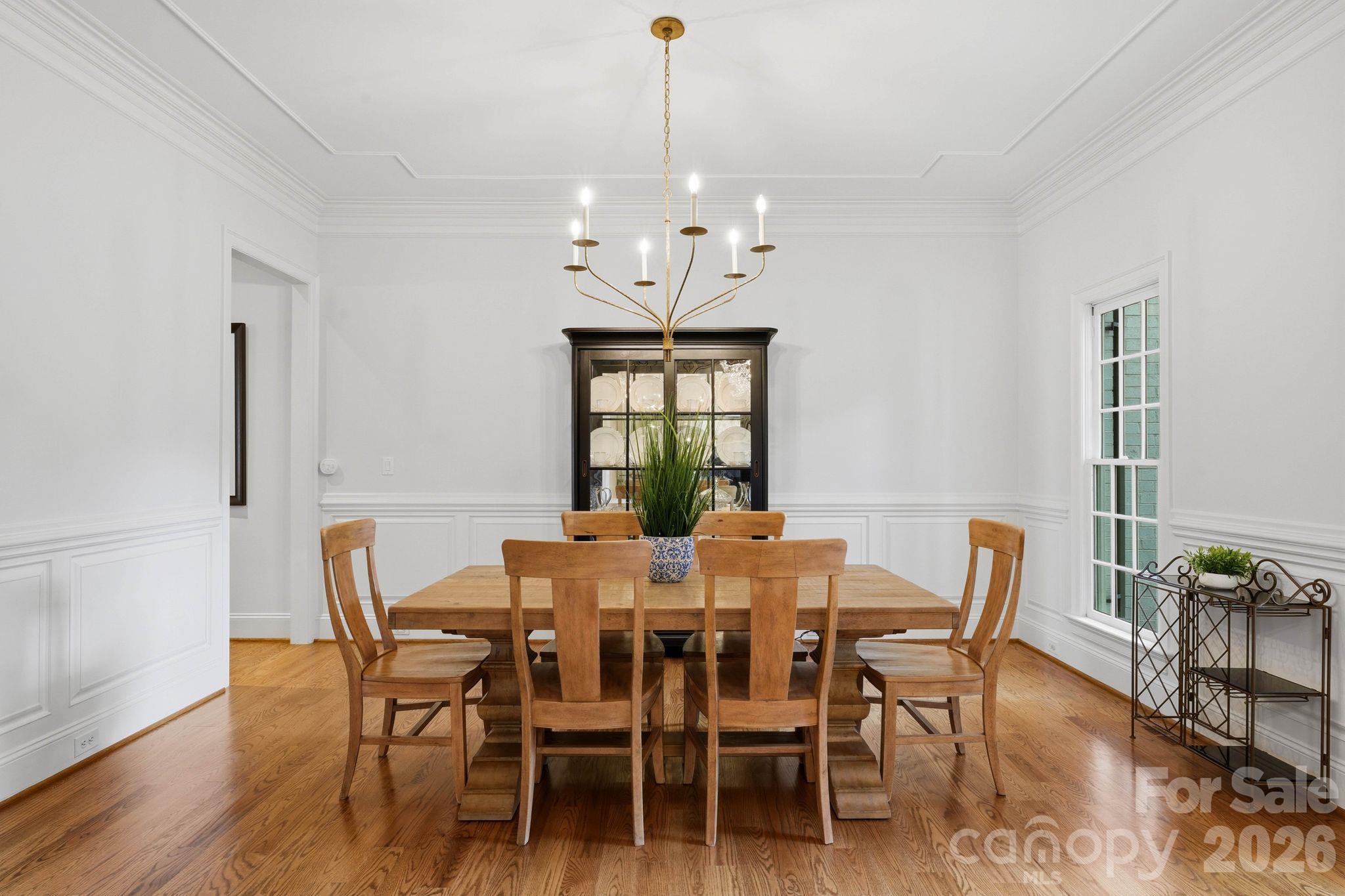 2419 Overhill Road Property Photo 11