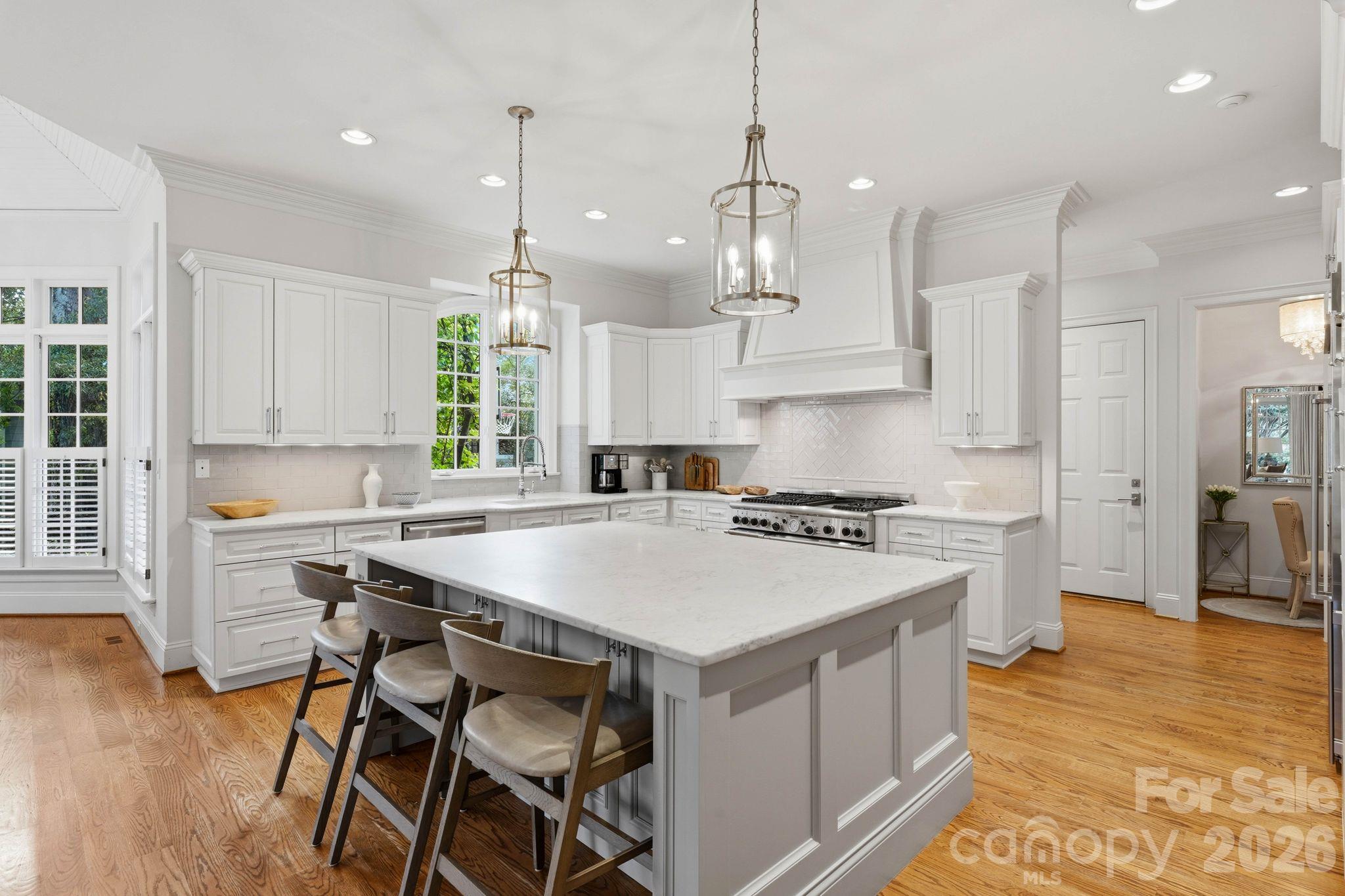 2419 Overhill Road Property Photo 16
