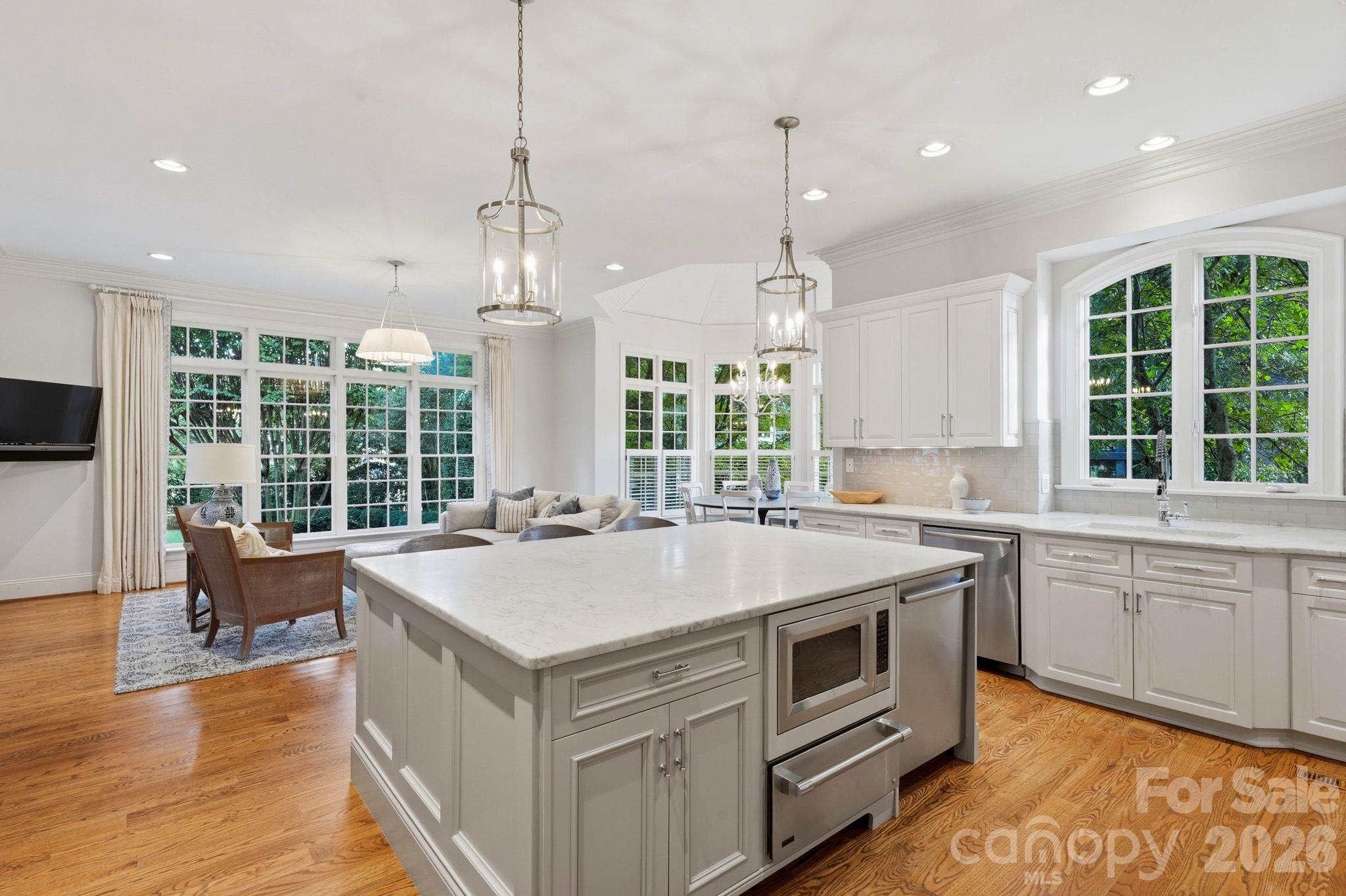 2419 Overhill Road Property Photo 18