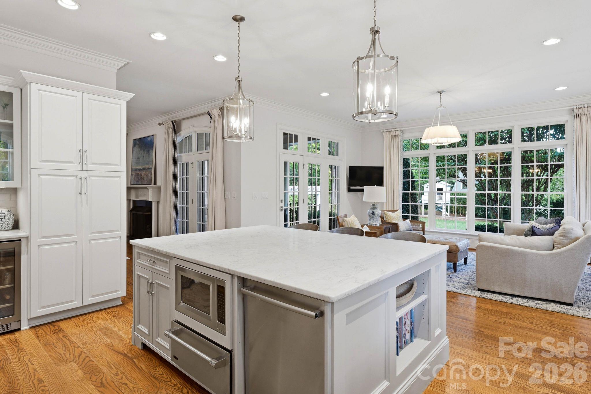 2419 Overhill Road Property Photo 19