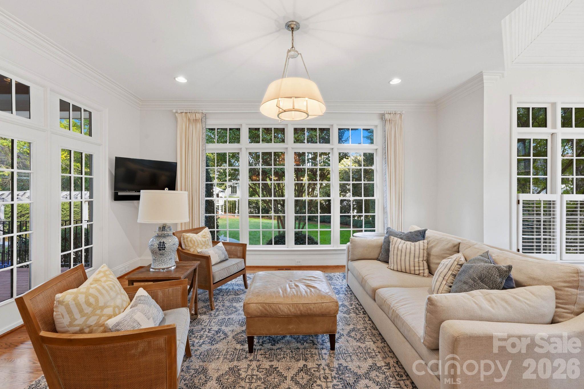 2419 Overhill Road Property Photo 21