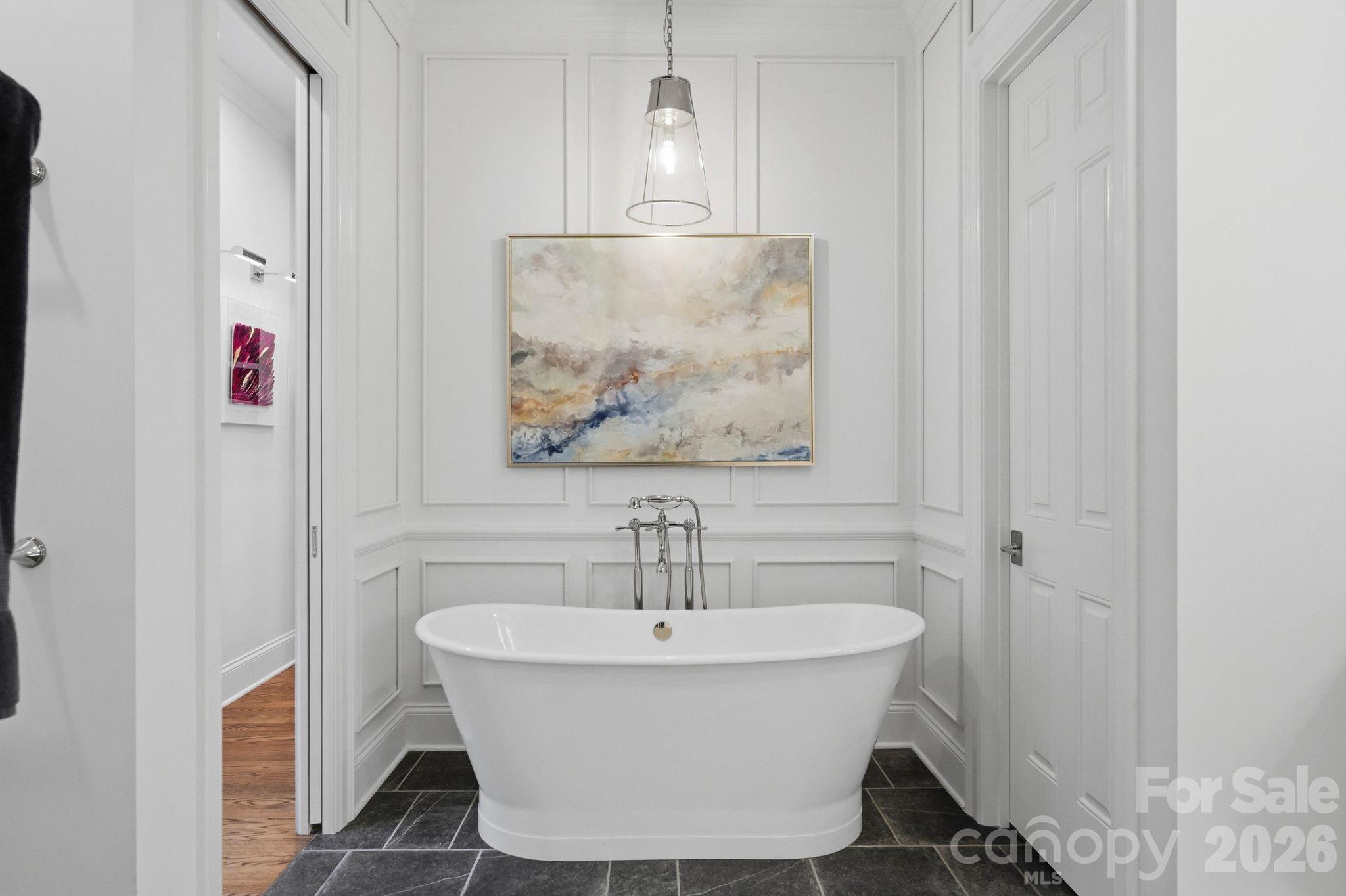 2419 Overhill Road Property Photo 30