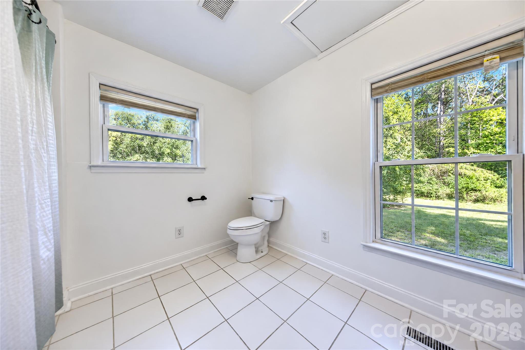 7572 Charlotte Highway Property Photo 15