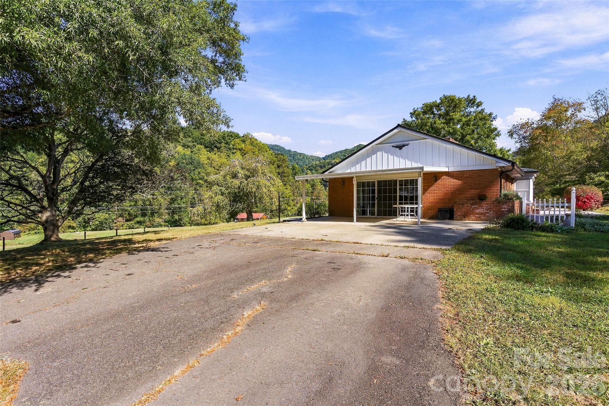 5810 Us 23 Highway Property Photo 5