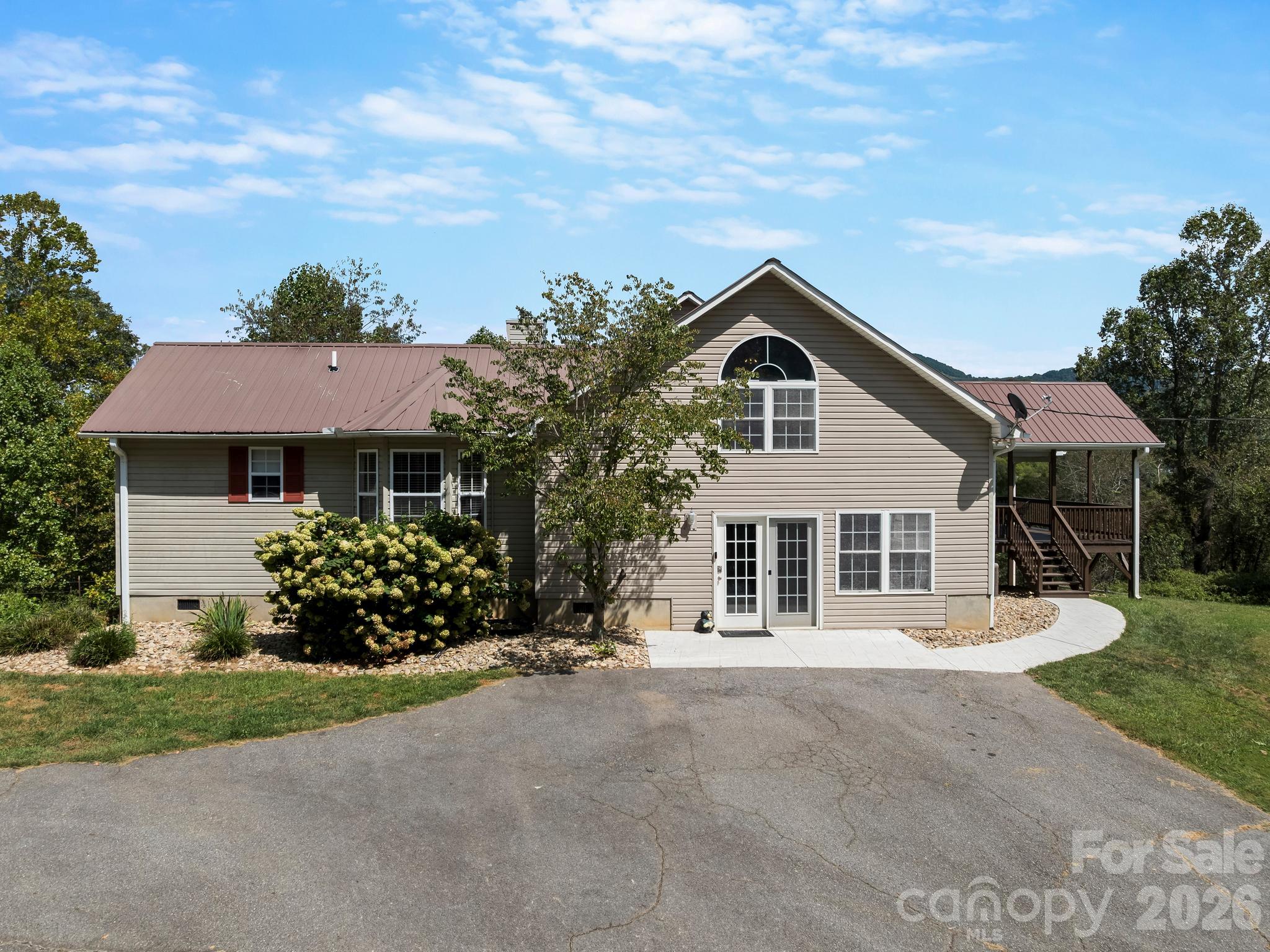 170 Yates Cove Road Property Photo 2