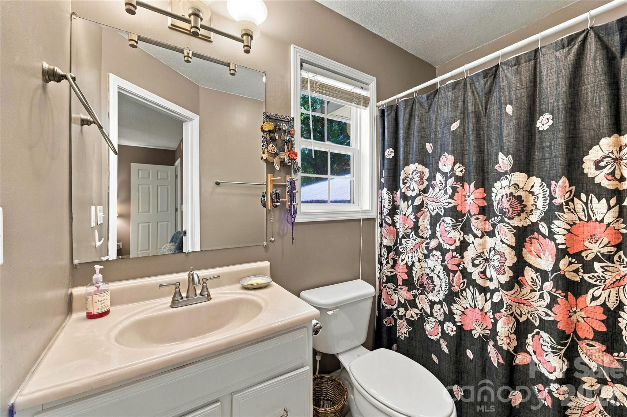 8 Maltese Lane Property Photo 9