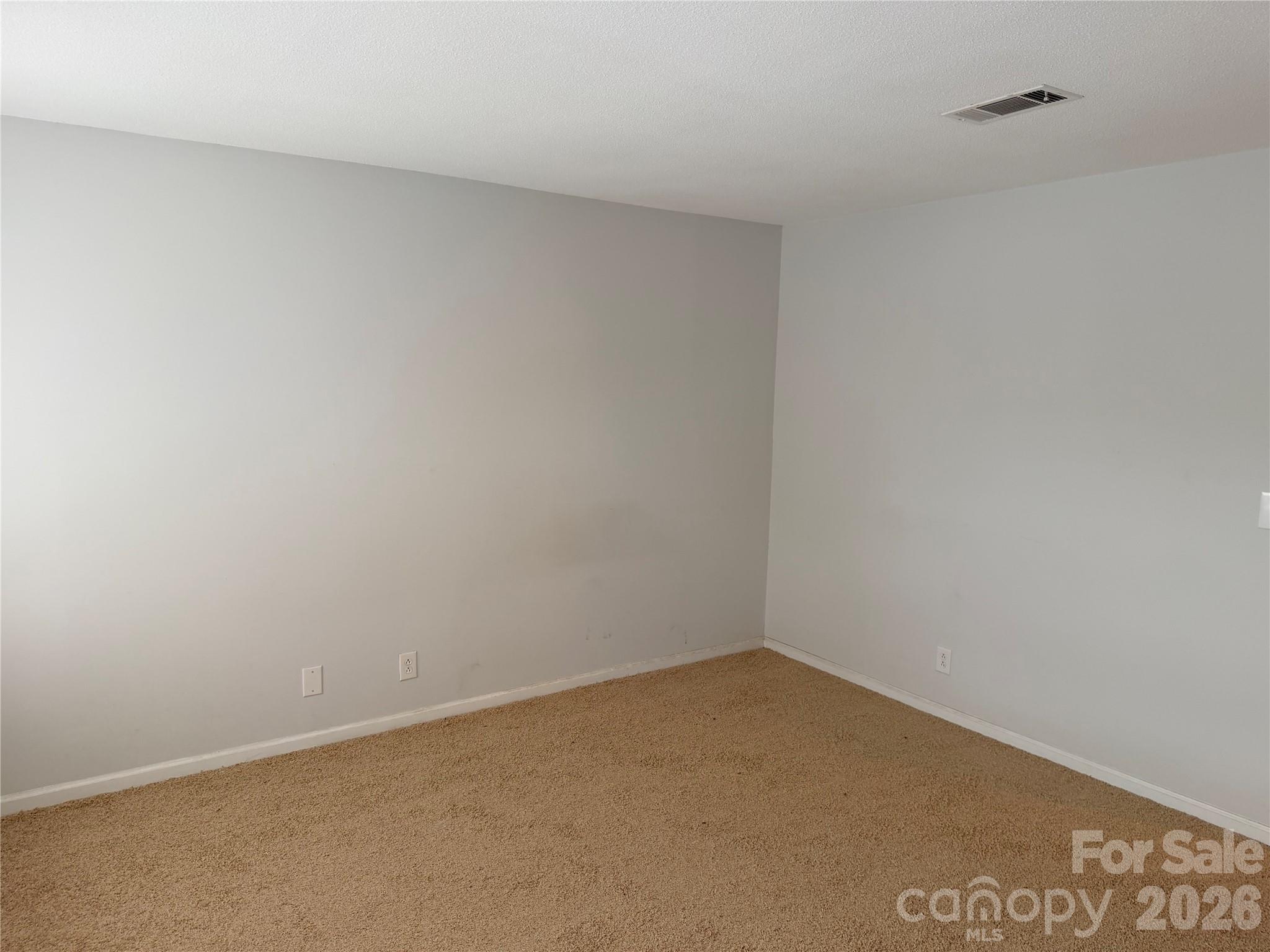 1300 Larchmont Place 202 Property Photo 8