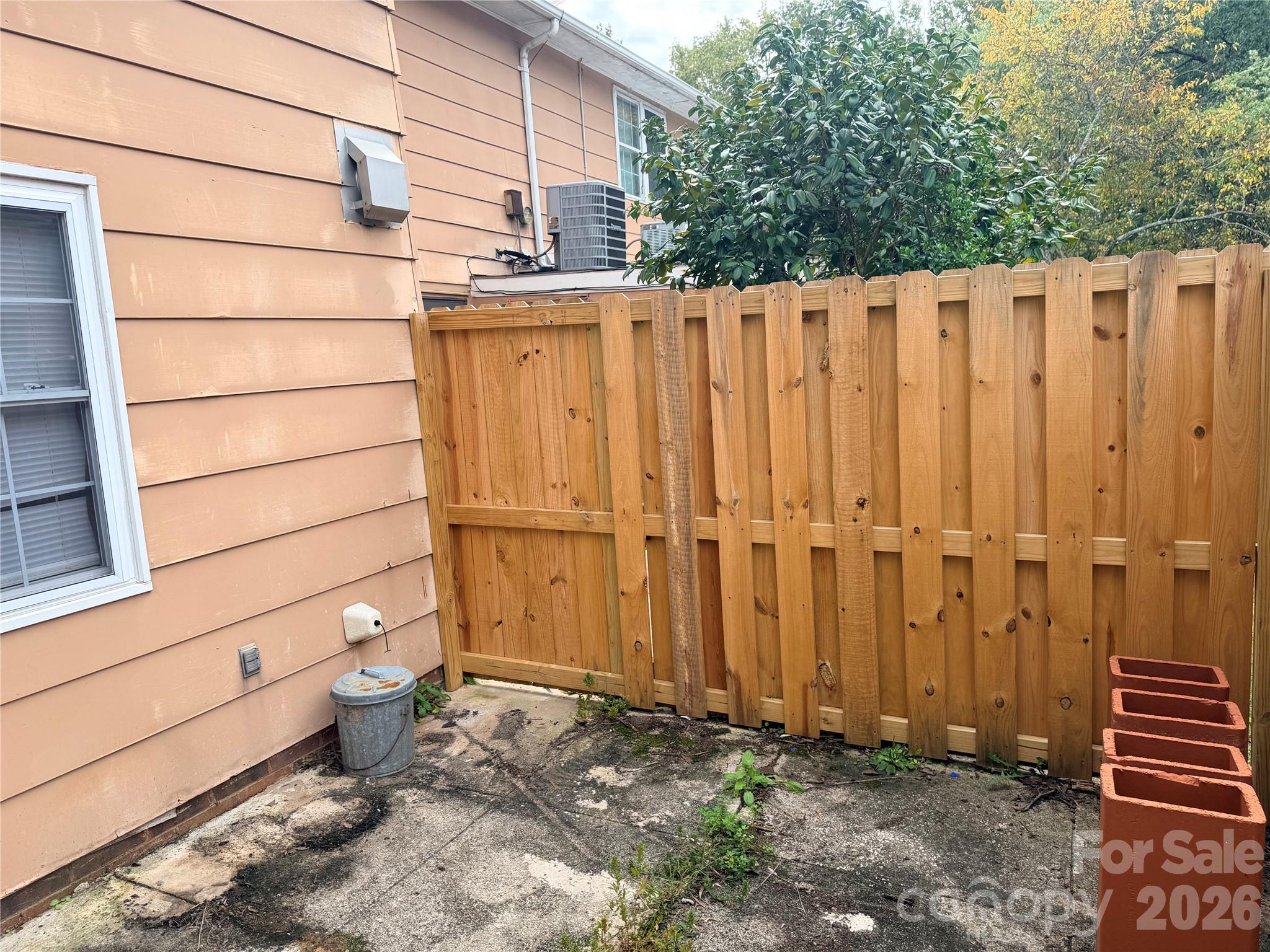 1300 Larchmont Place 202 Property Photo 16