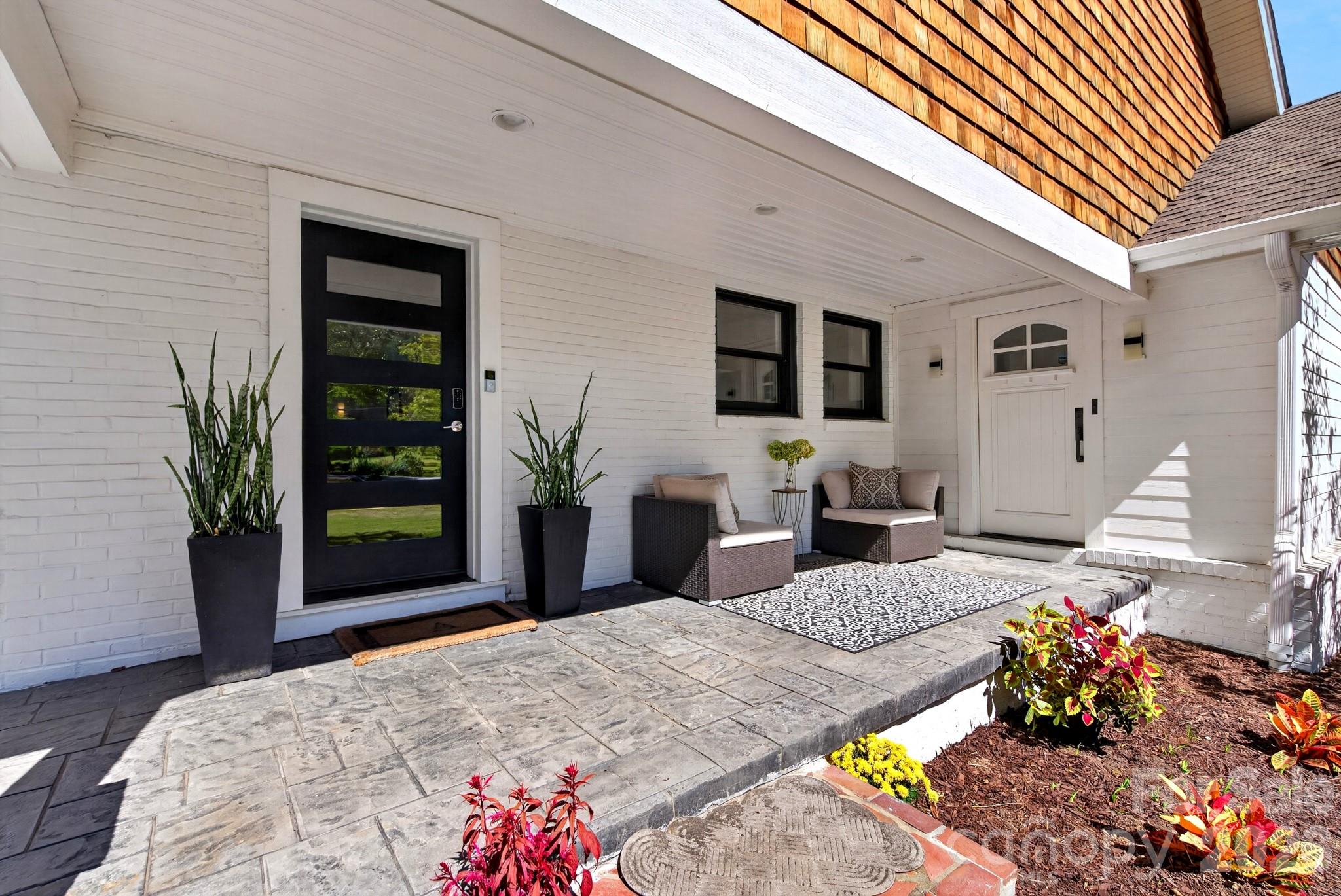 5 Inglewood Road Property Photo 2