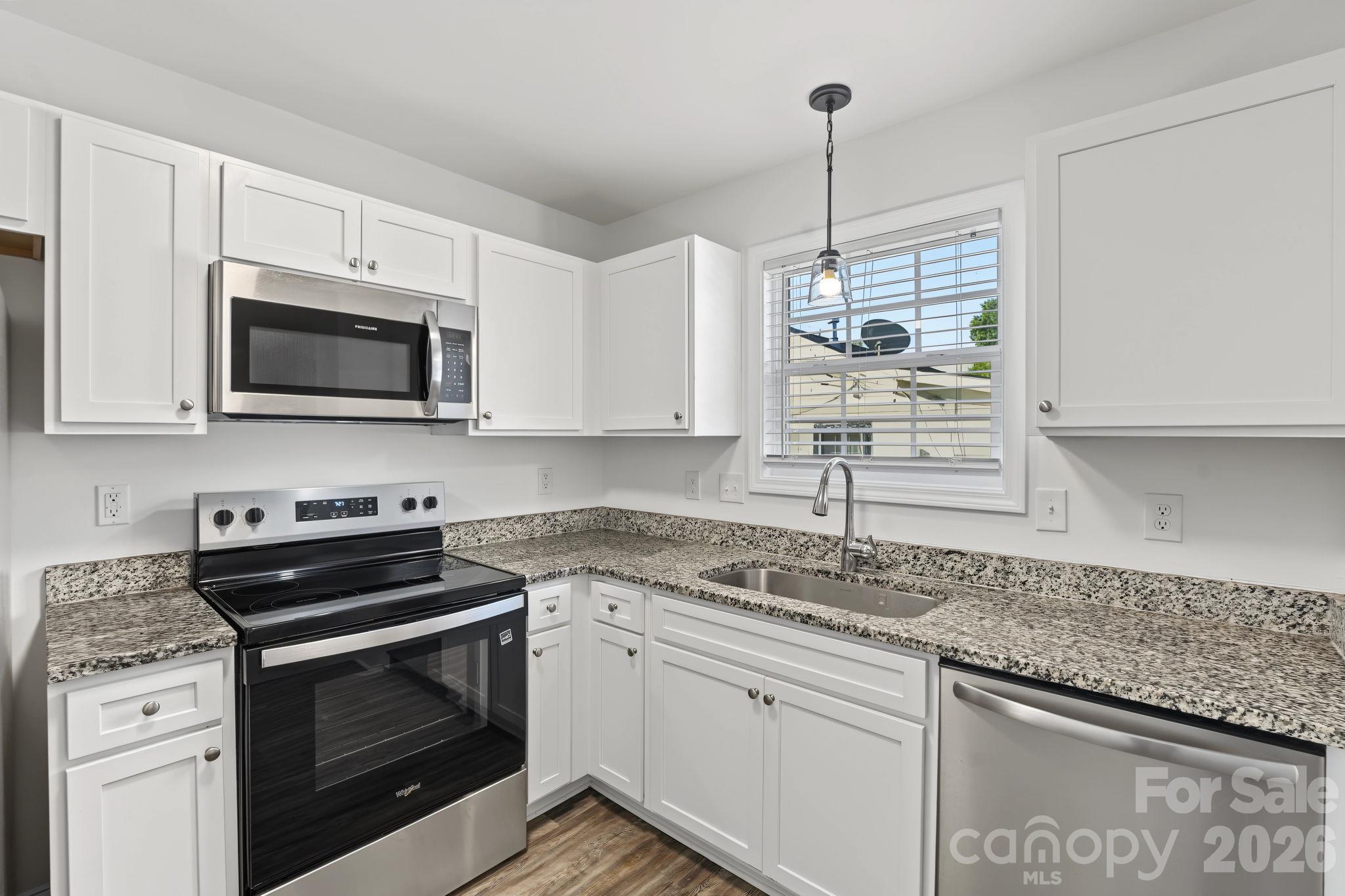 1334 Flint Hill Street Property Photo 10