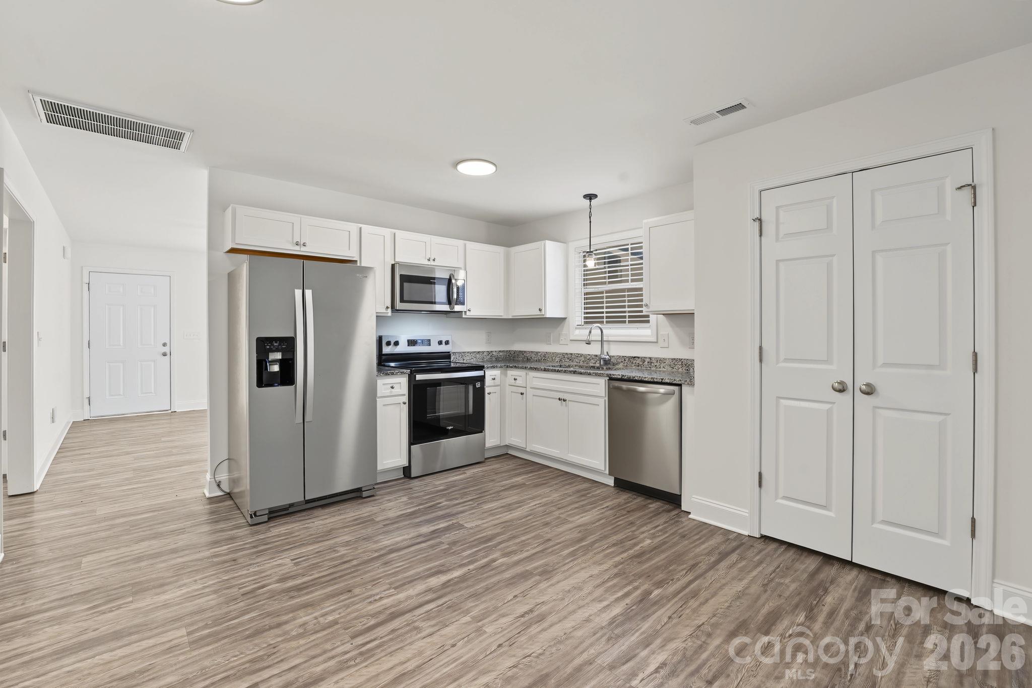 1334 Flint Hill Street Property Photo 13