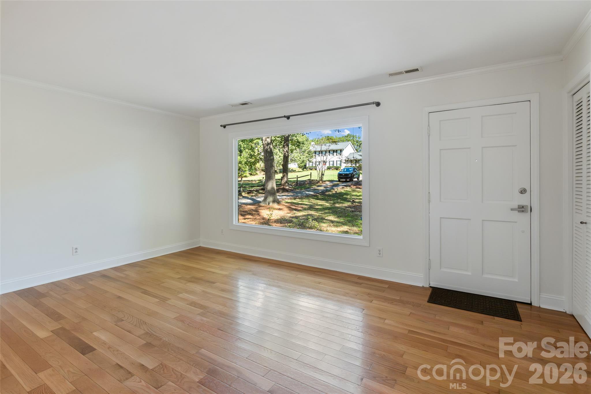 1817 Balfour Lane Property Photo 5