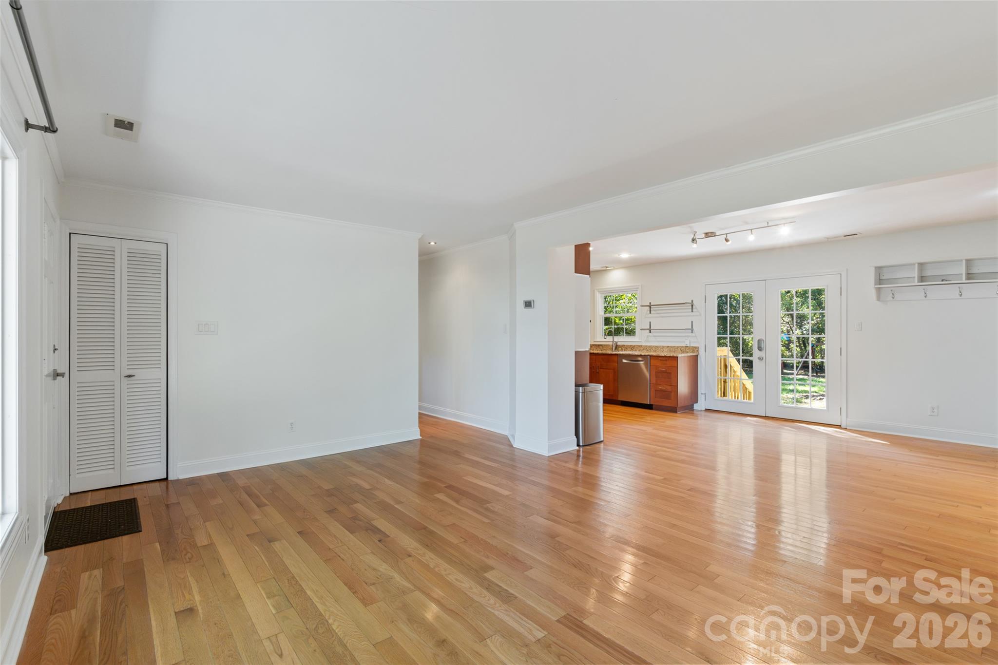 1817 Balfour Lane Property Photo 7