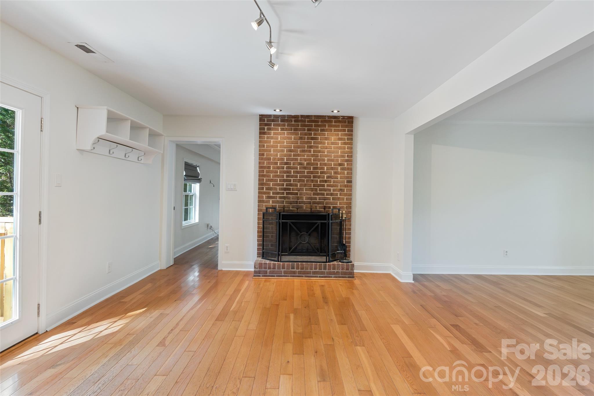 1817 Balfour Lane Property Photo 9