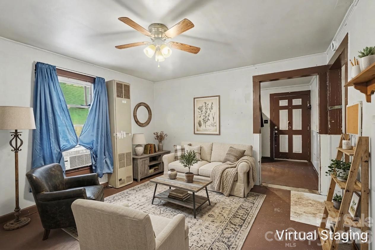 905 Skyland Street Property Photo 3