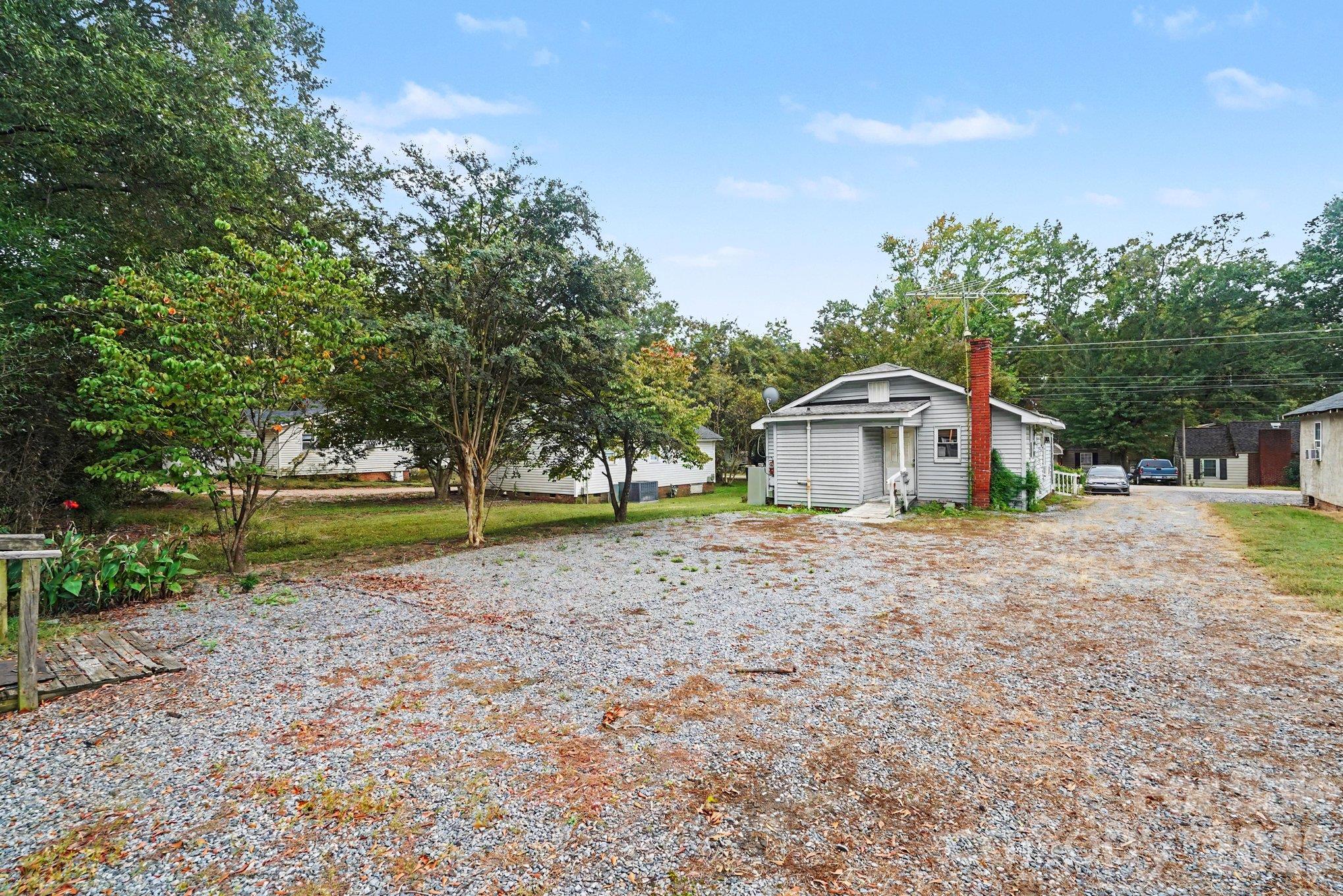 905 Skyland Street Property Photo 22