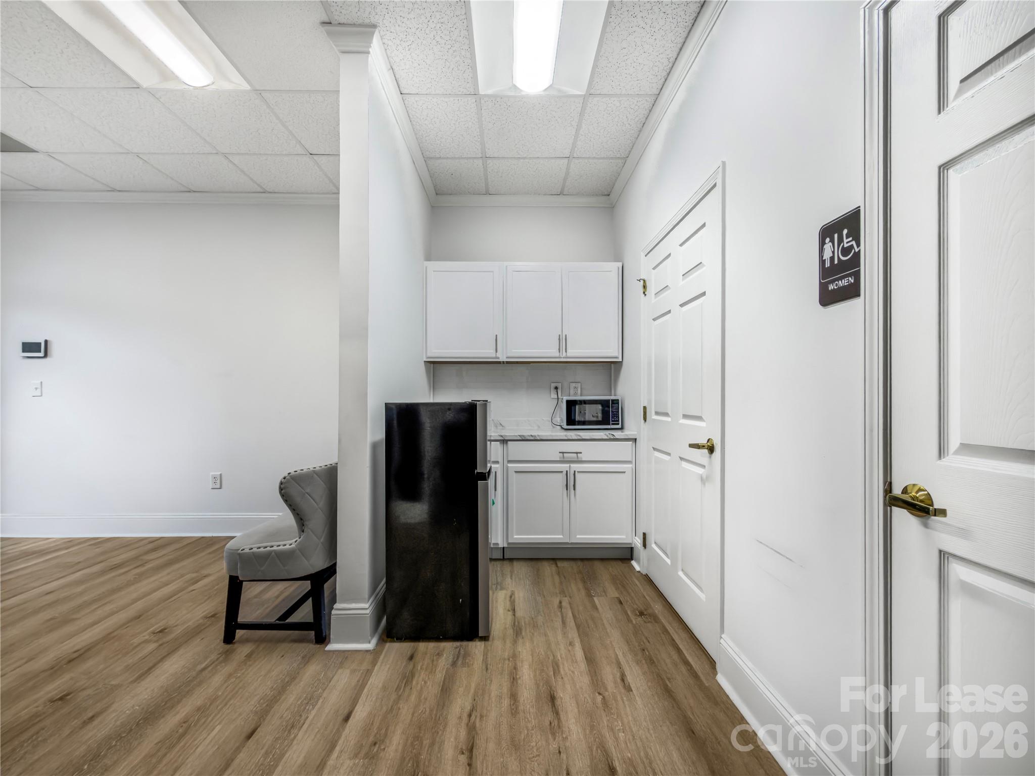 220 Westinghouse Boulevard 403 Property Photo 7