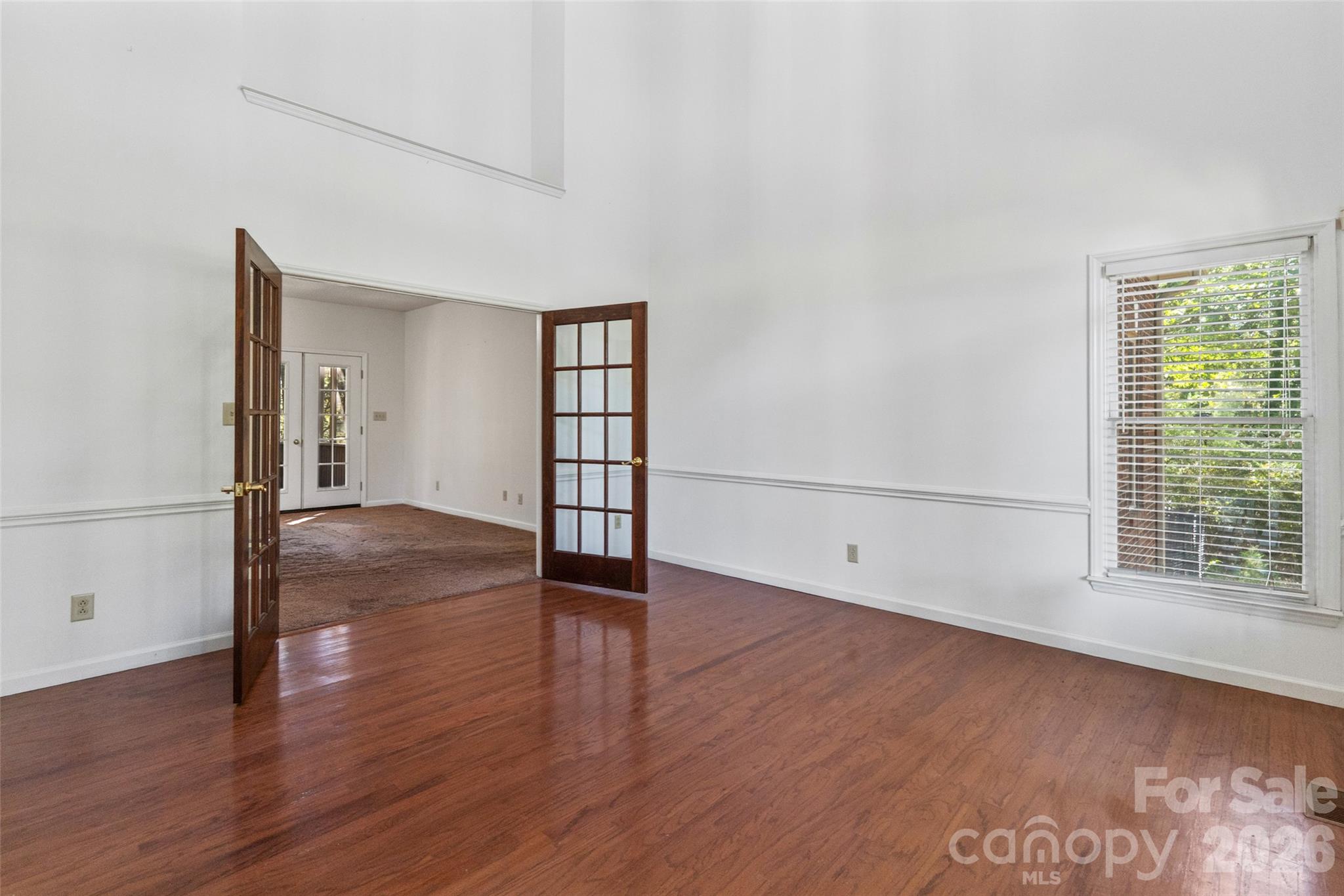 6010 River Run Drive Property Photo 10