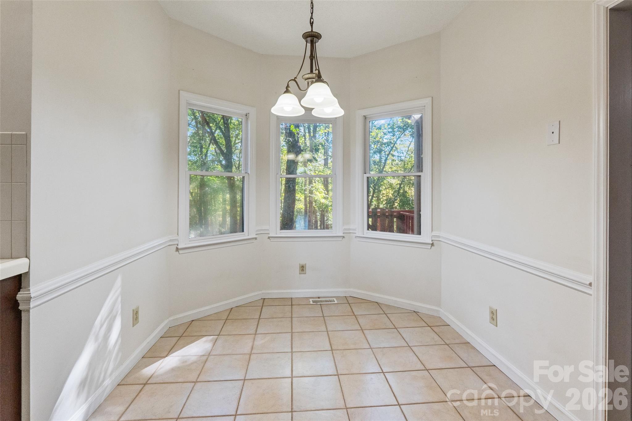 6010 River Run Drive Property Photo 20