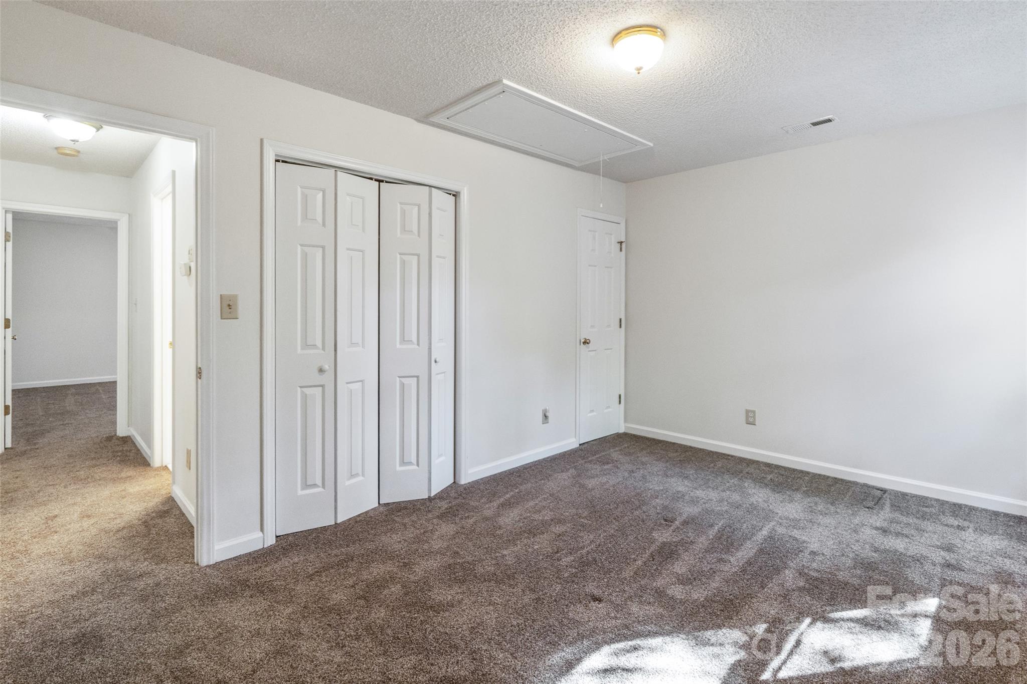 6010 River Run Drive Property Photo 28