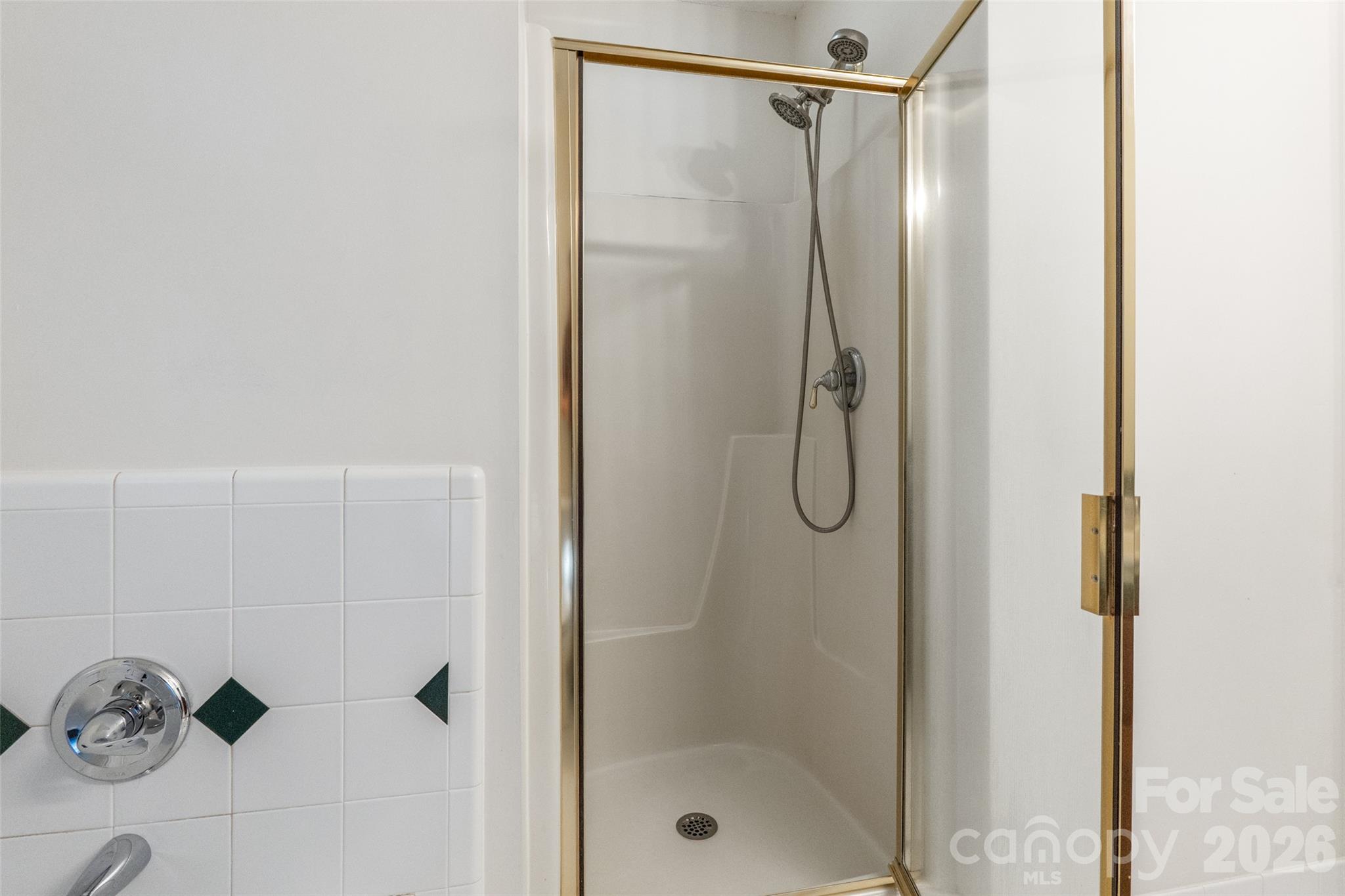 6010 River Run Drive Property Photo 33