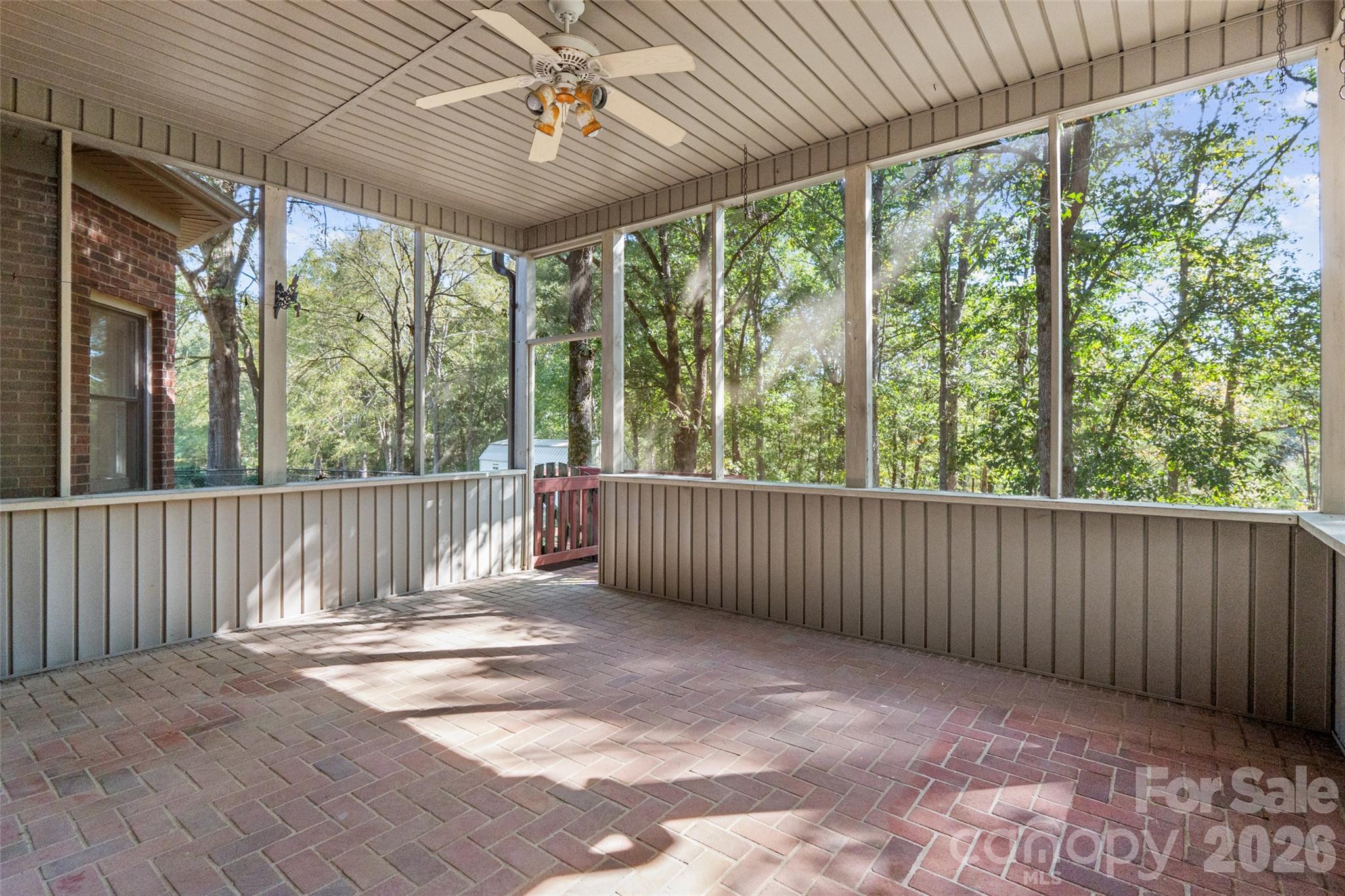 6010 River Run Drive Property Photo 38