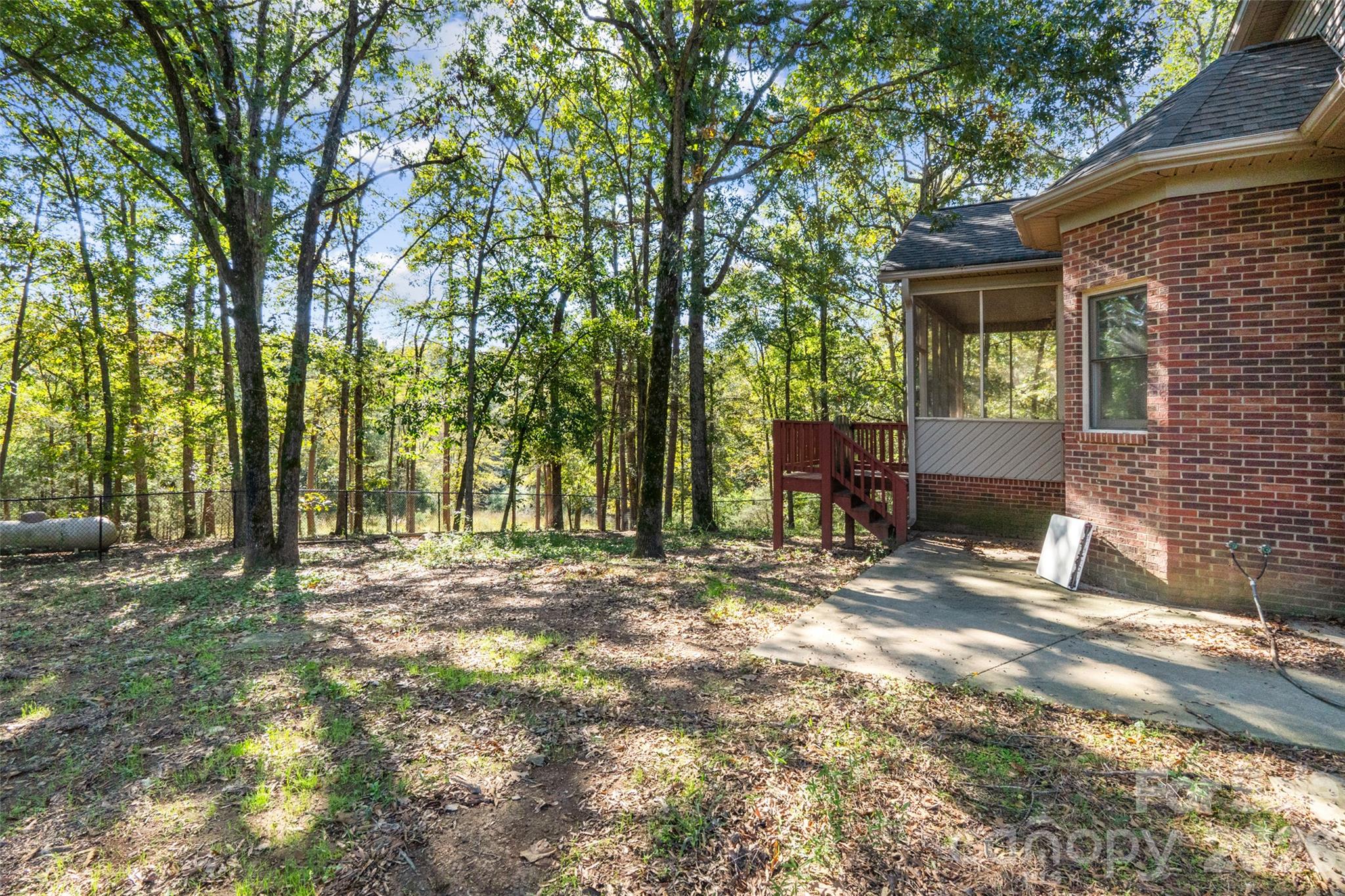 6010 River Run Drive Property Photo 45