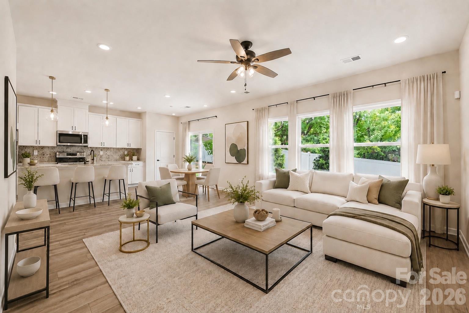 1160 Harland Street Property Photo 3