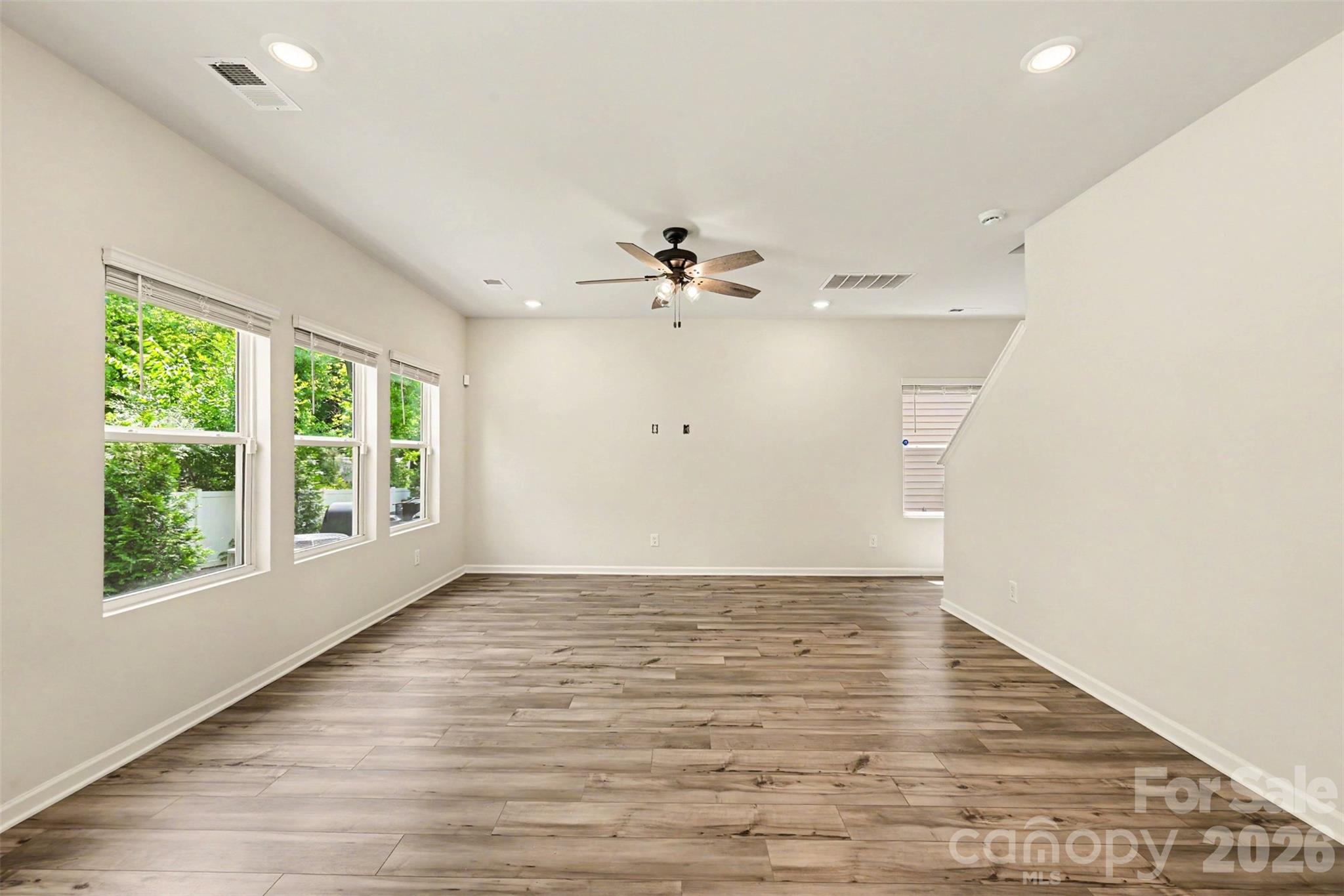 1160 Harland Street Property Photo 19
